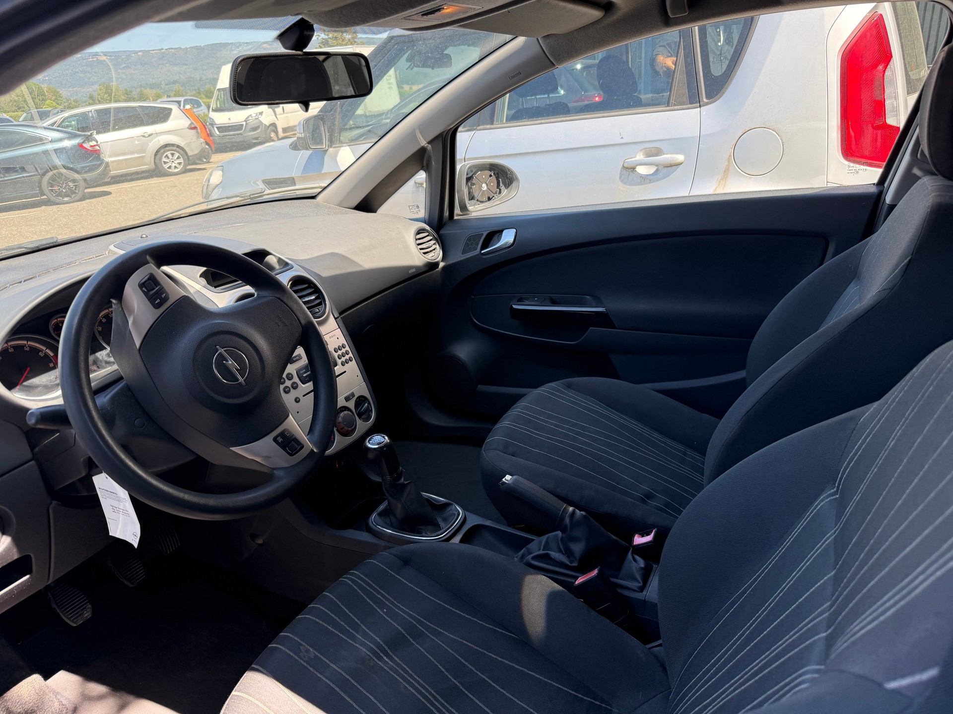 OPEL Corsa 1.2 TP (Essentia)-image-7