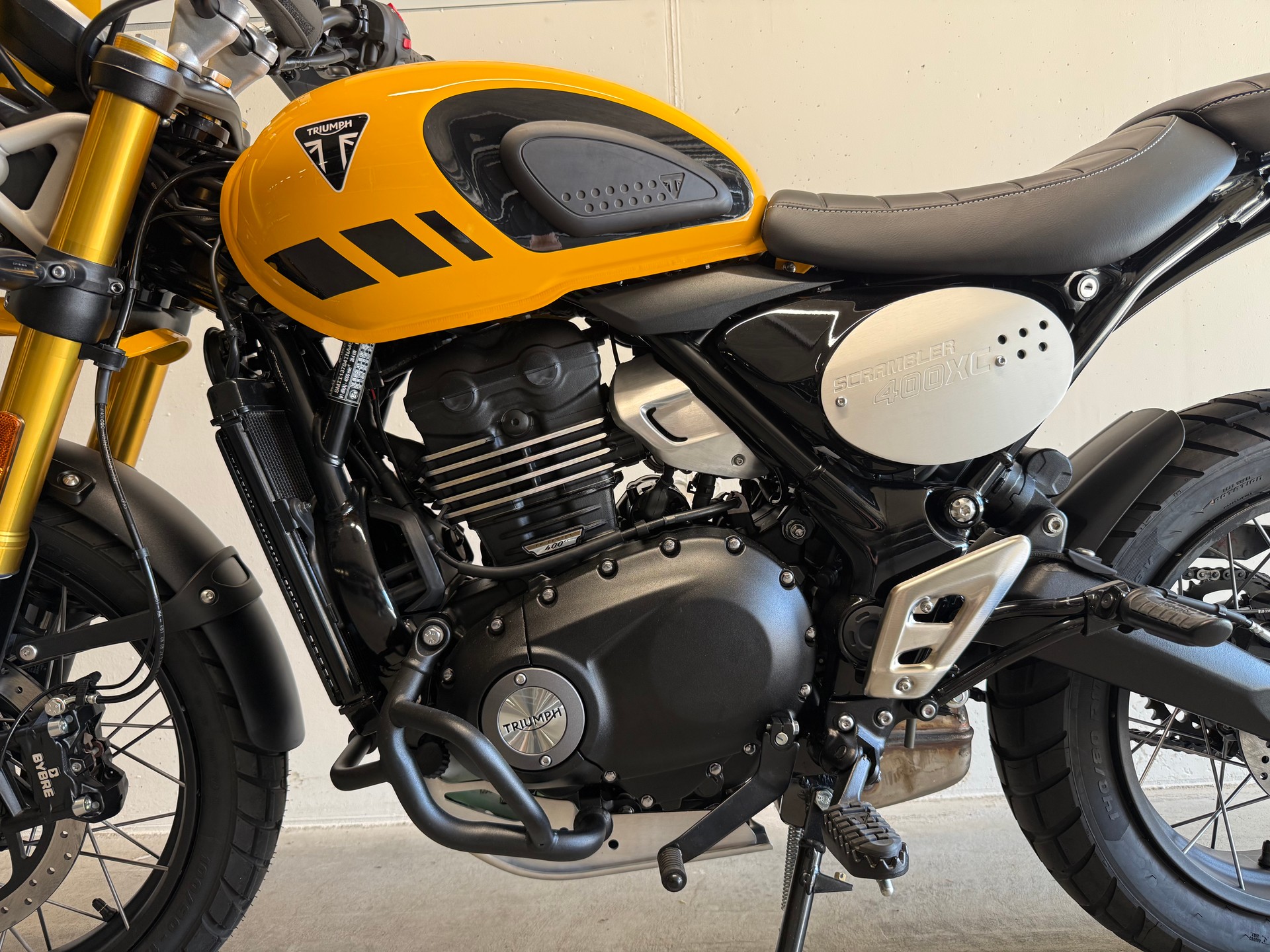 TRIUMPH 400 XC-image-3