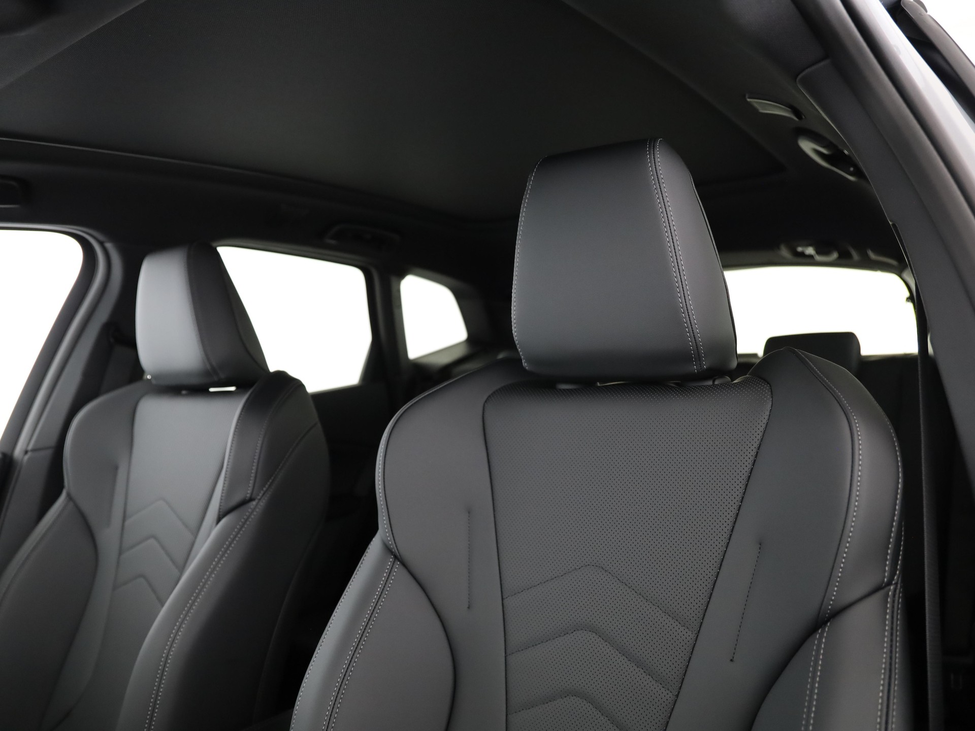 BMW 223d xDrive Active Tourer-image-11