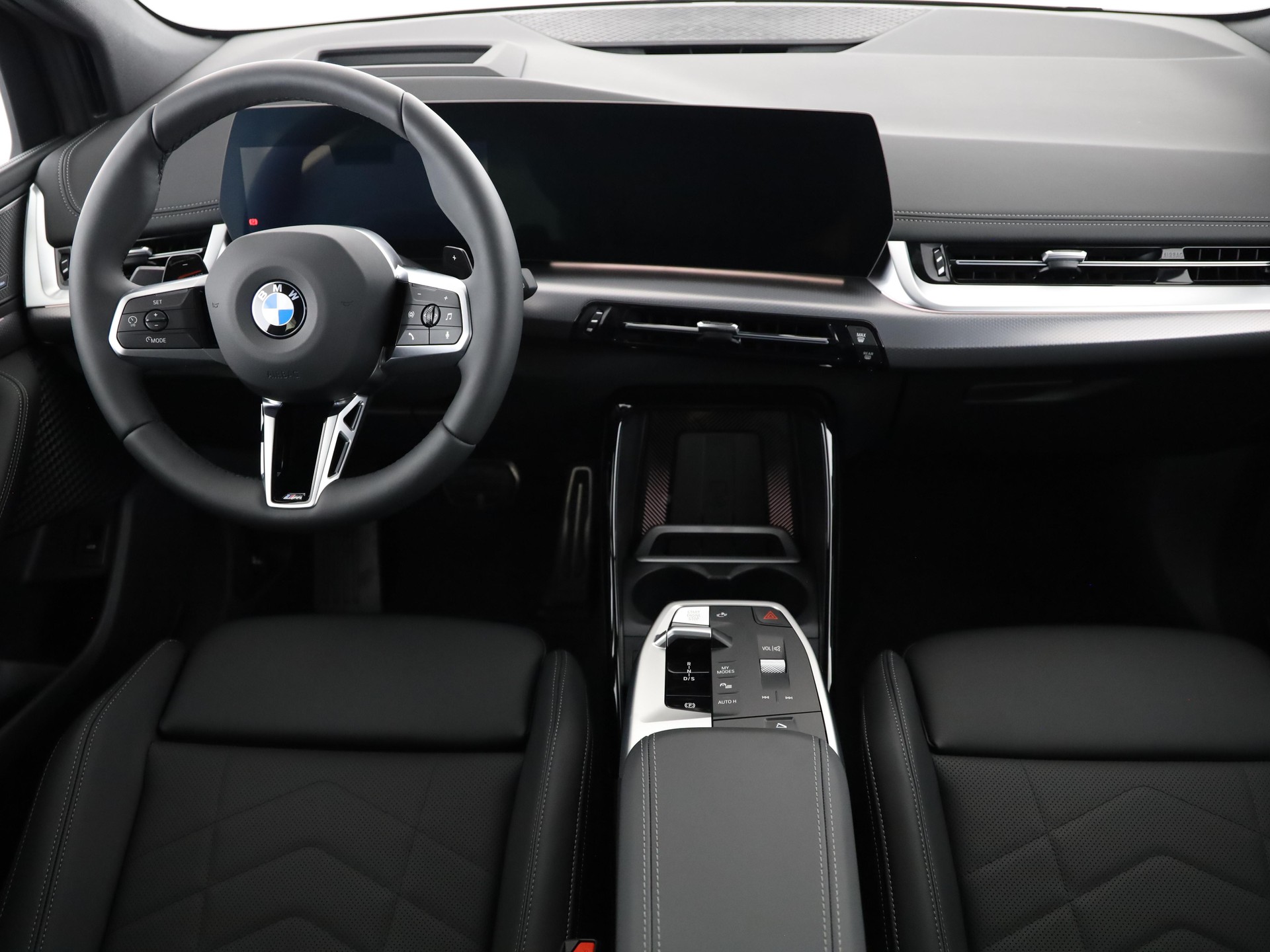 BMW 223d xDrive Active Tourer-image-16
