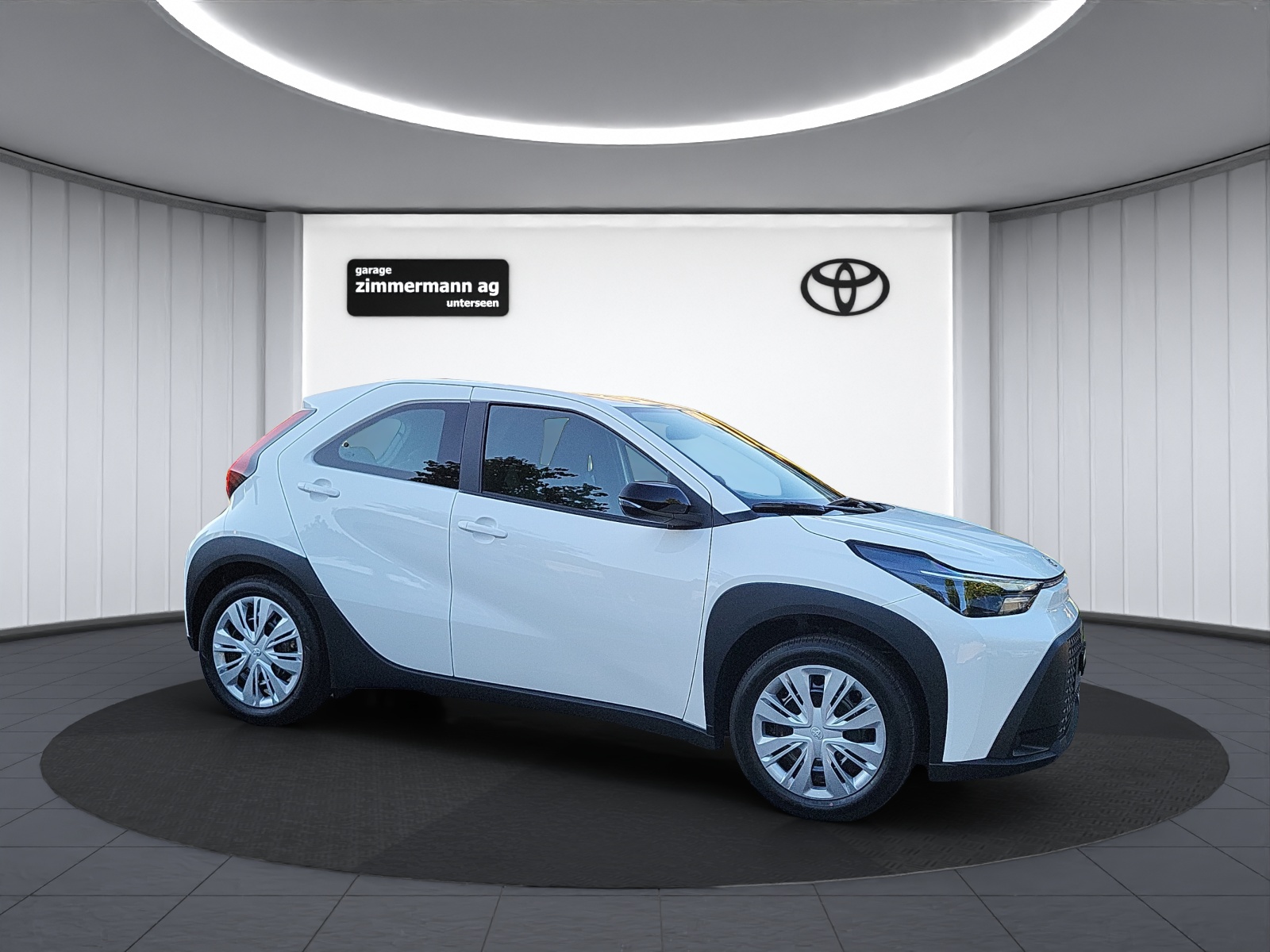 TOYOTA Aygo X 1.5 VVT-i HSD Comfort-showroom-element-3