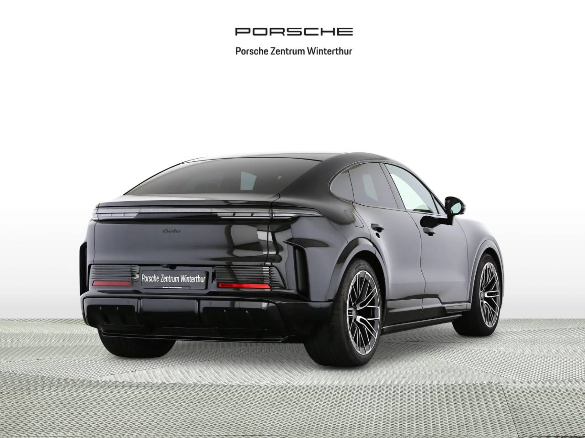 PORSCHE Cayenne Turbo Coupé Electric-showroom-element-2