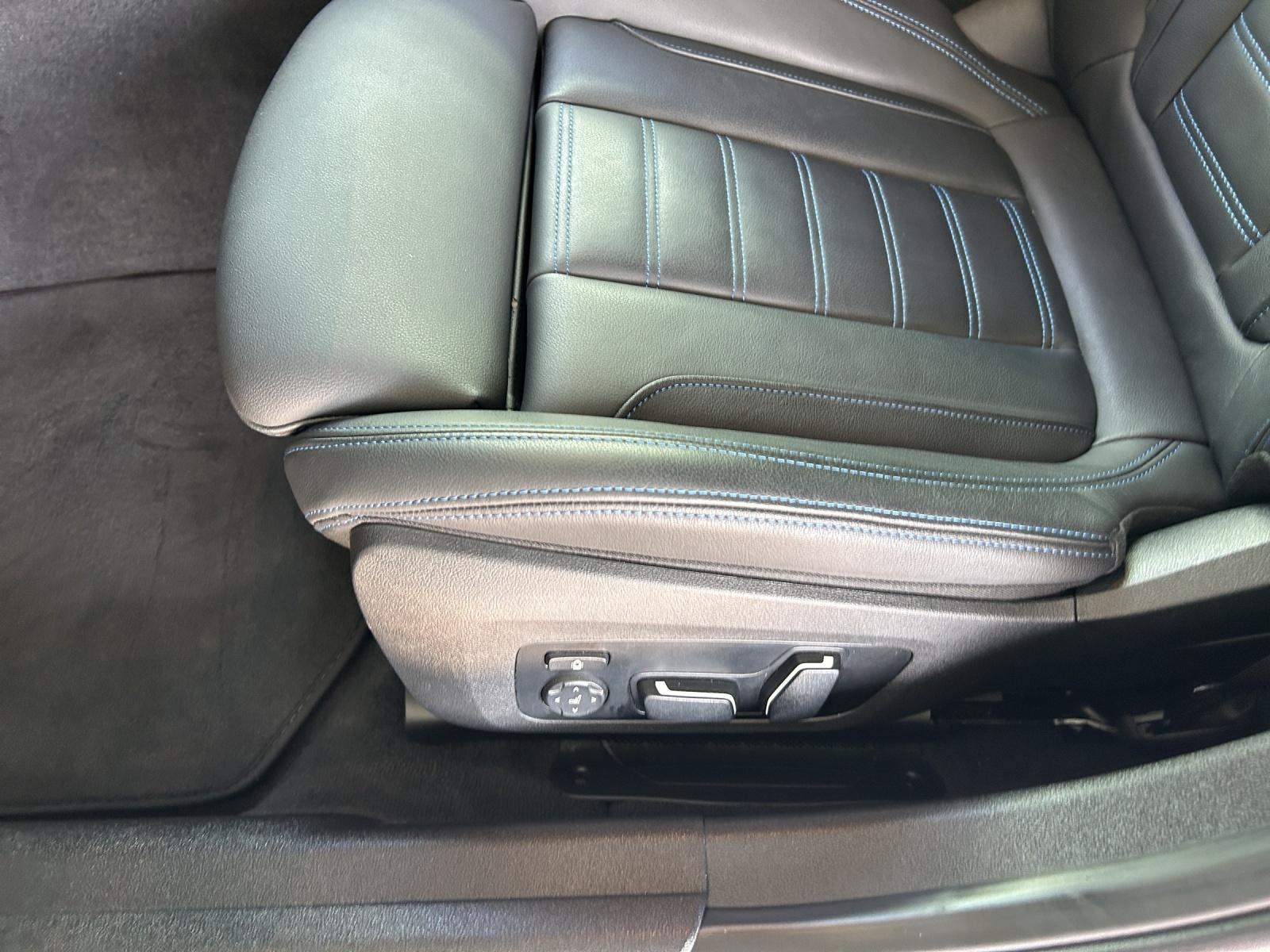 BMW 320d xDrive SAG Touring-image-19