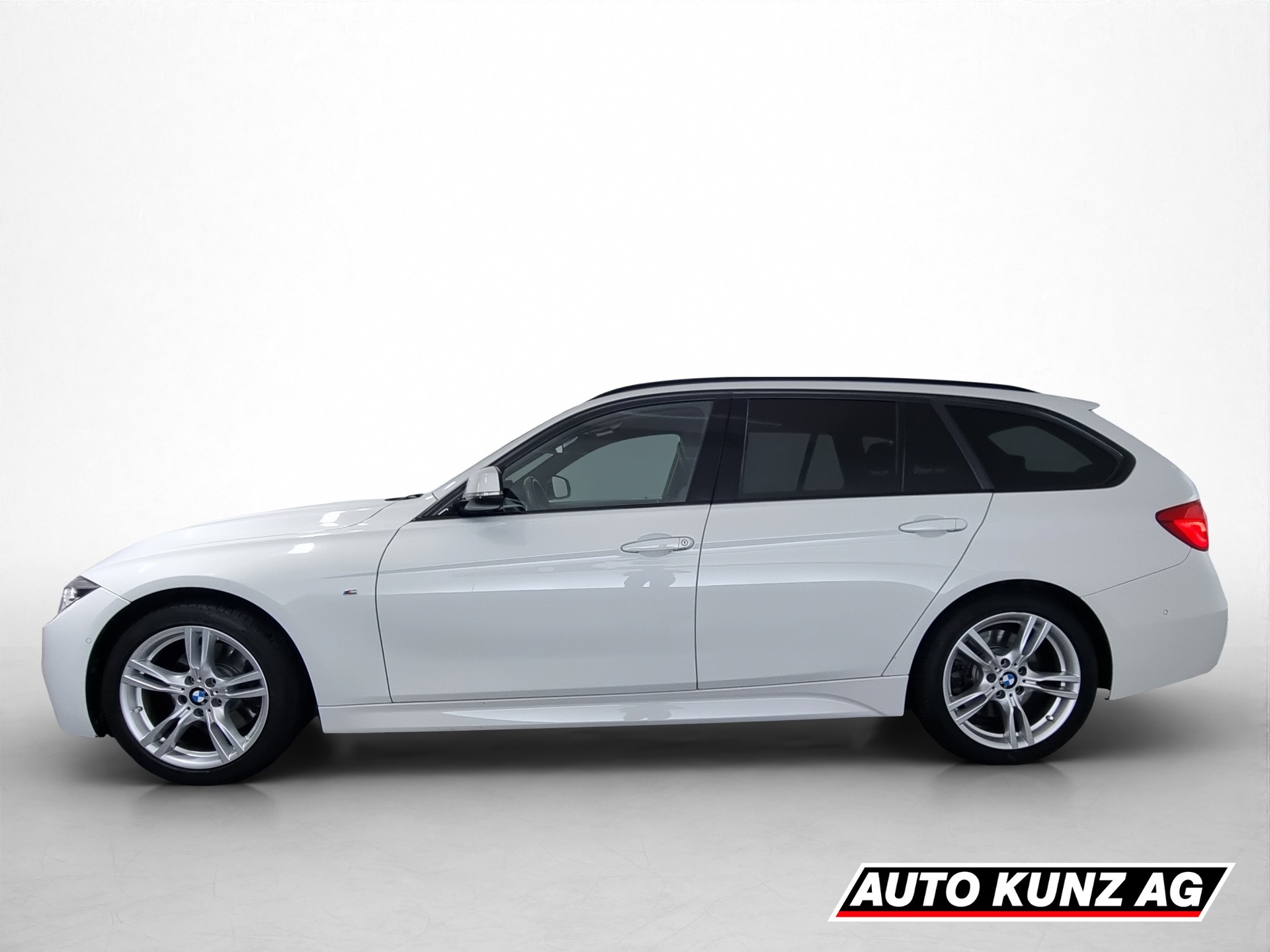 BMW 330d xDrive SAG Touring-showroom-element-2