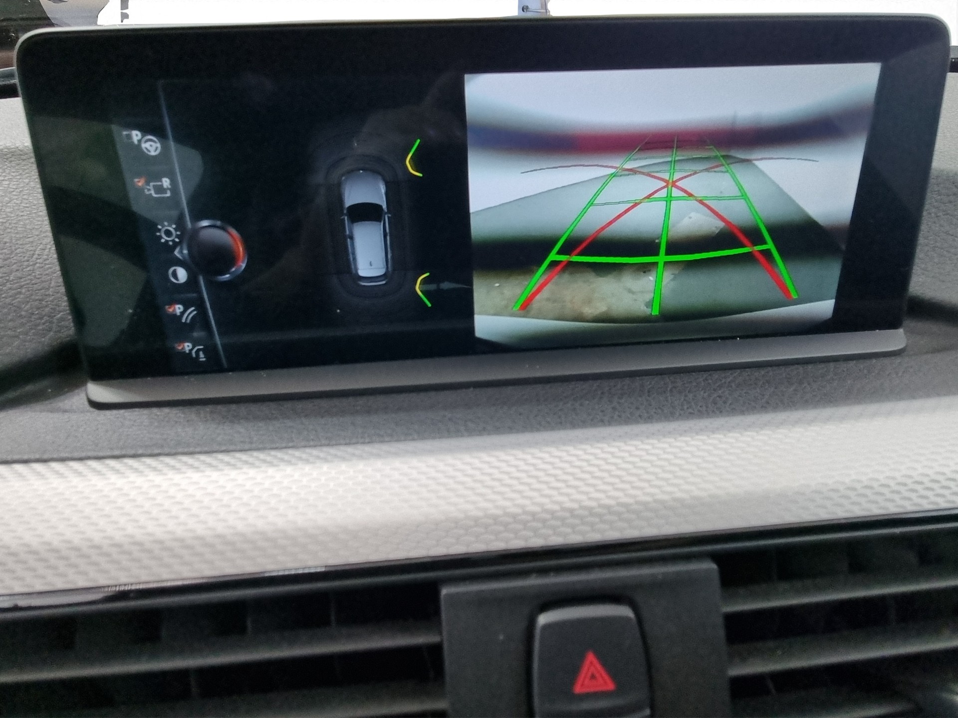 BMW 330d xDrive SAG Touring-image-15