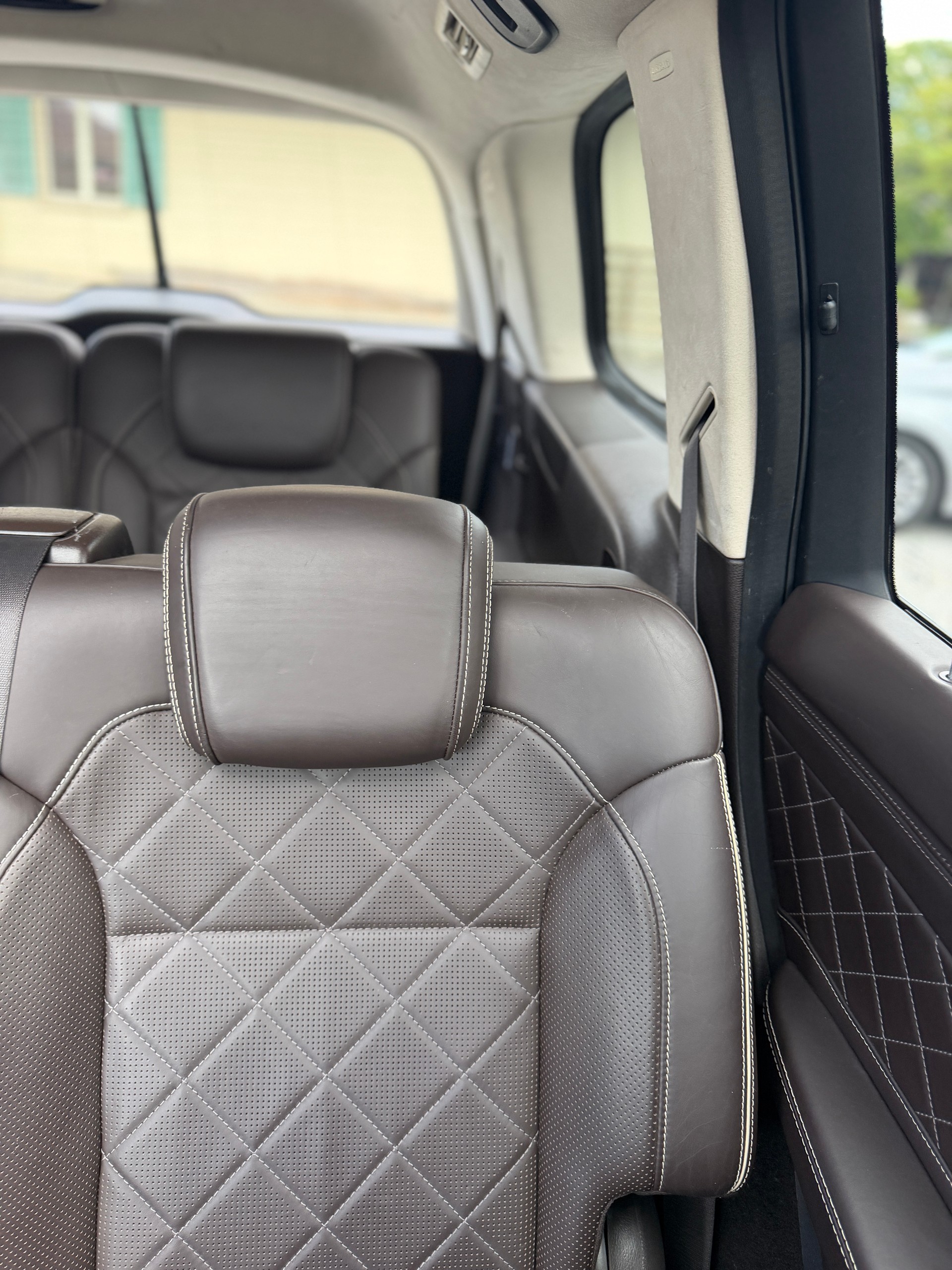 MERCEDES-BENZ GLS 350 d 4Matic 9G-TRONIC-image-24