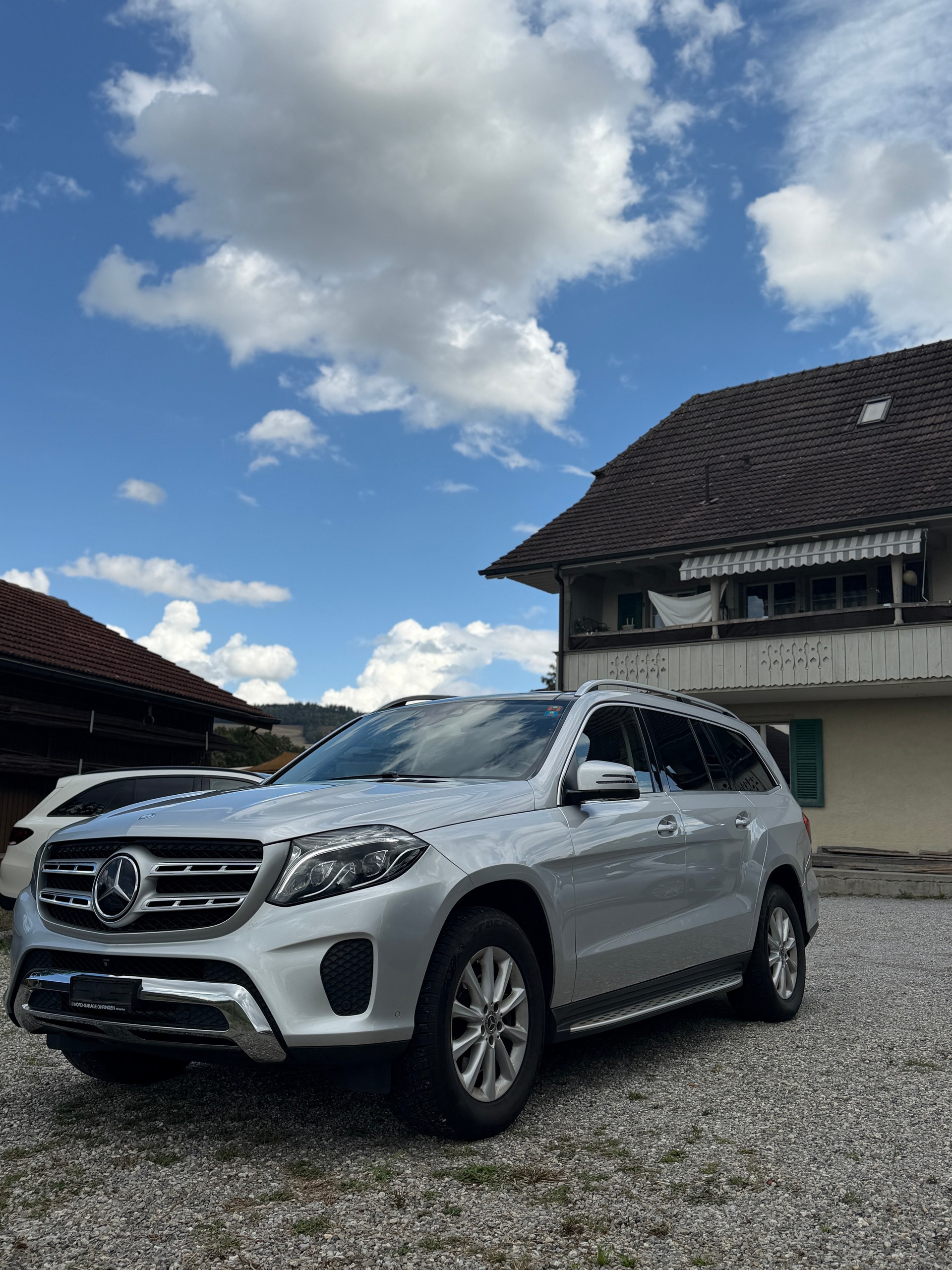 MERCEDES-BENZ GLS 350 d 4Matic 9G-TRONIC-showroom-element-2