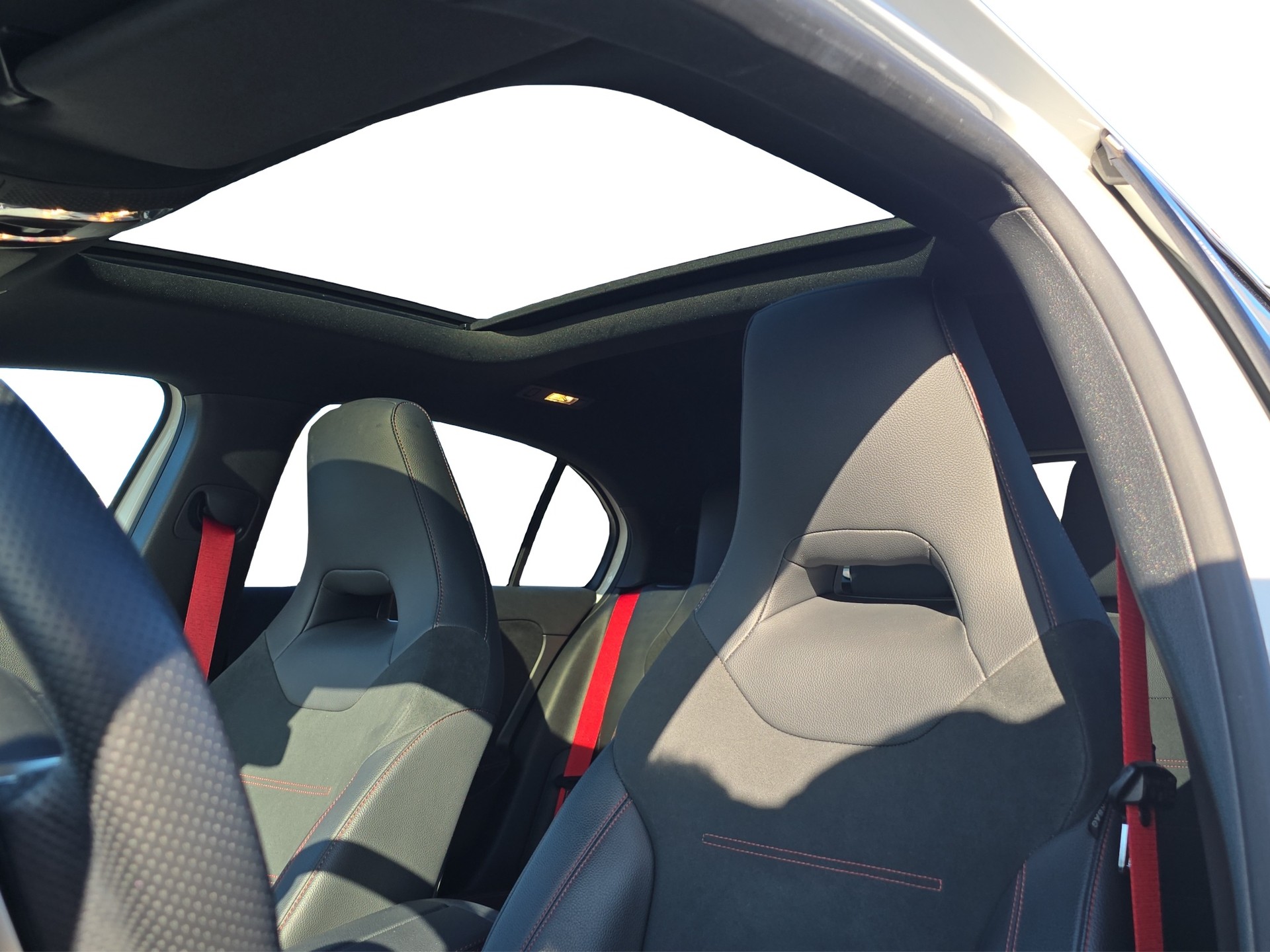 MERCEDES-BENZ A AMG 35 4Matic 8G-DCT-image-7