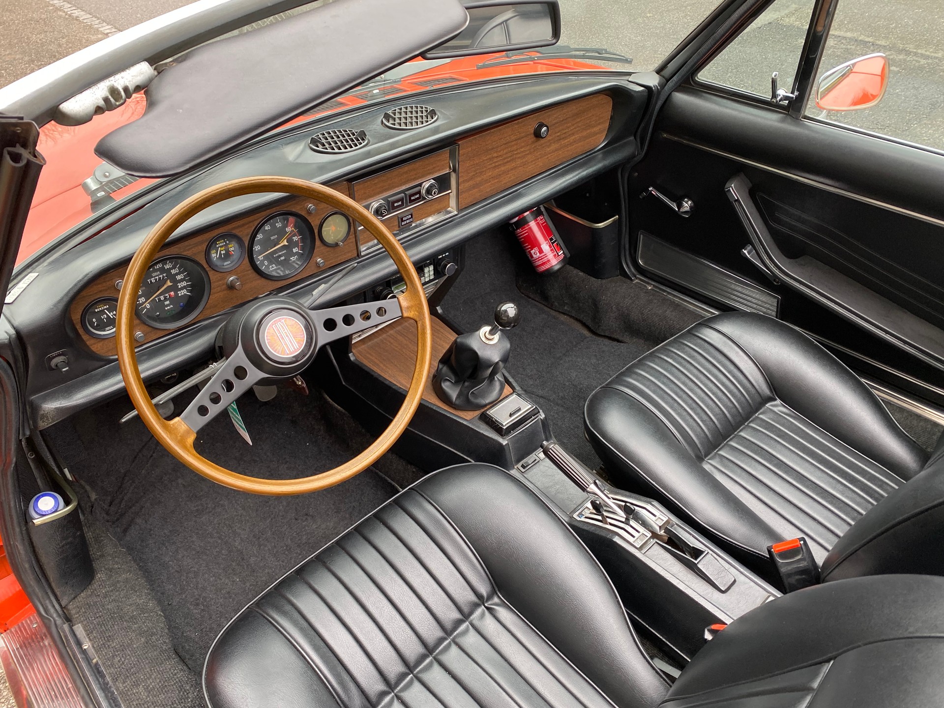 FIAT 124 Spider USA CS 1 Cabriolet-image-10