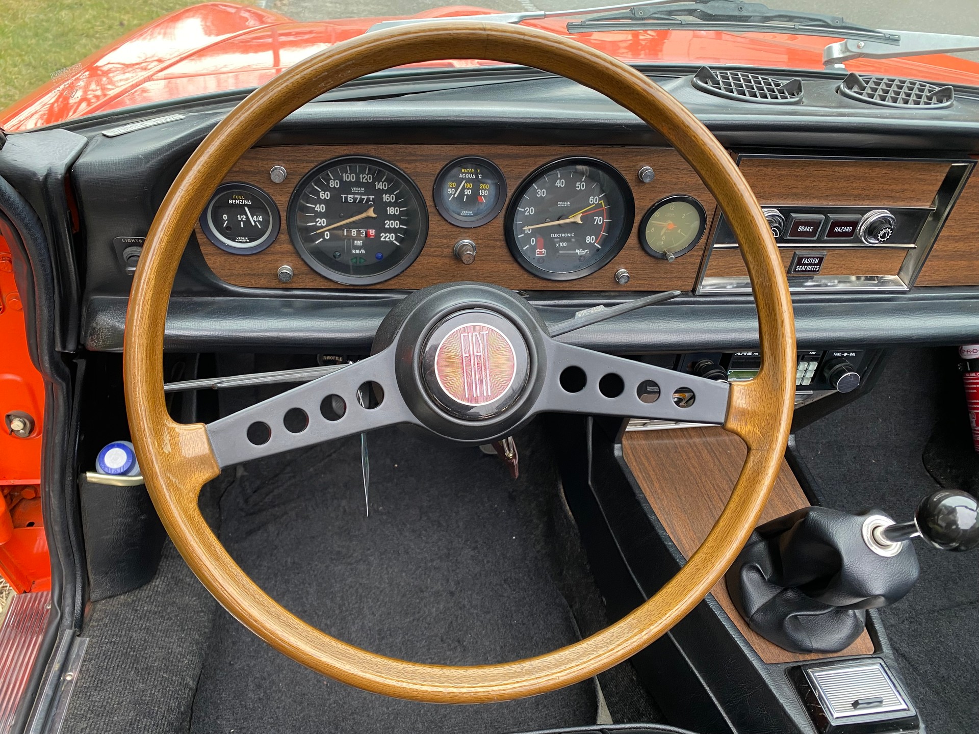 FIAT 124 Spider USA CS 1 Cabriolet-image-9