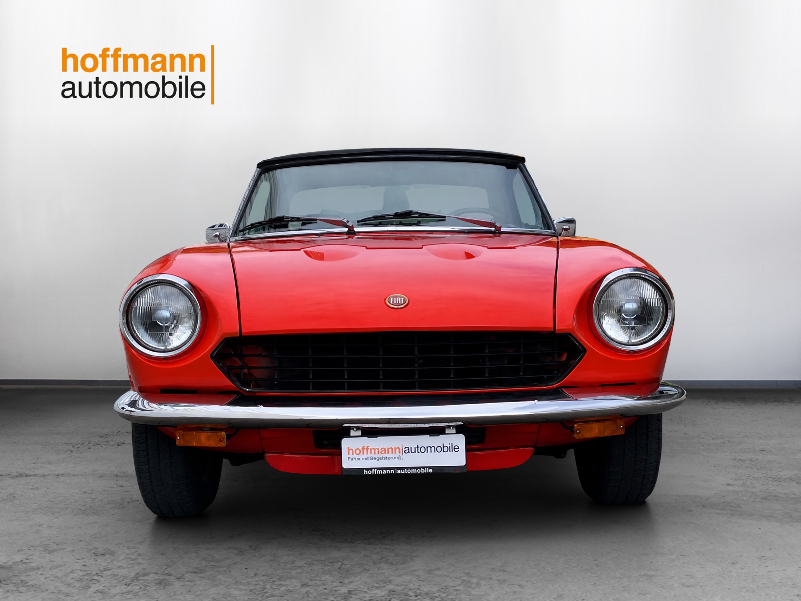FIAT 124 Spider USA CS 1 Cabriolet-showroom-element-1