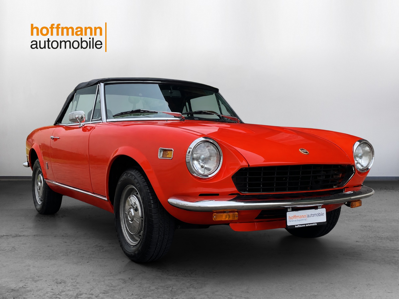 FIAT 124 Spider USA CS 1 Cabriolet-showroom-element-2