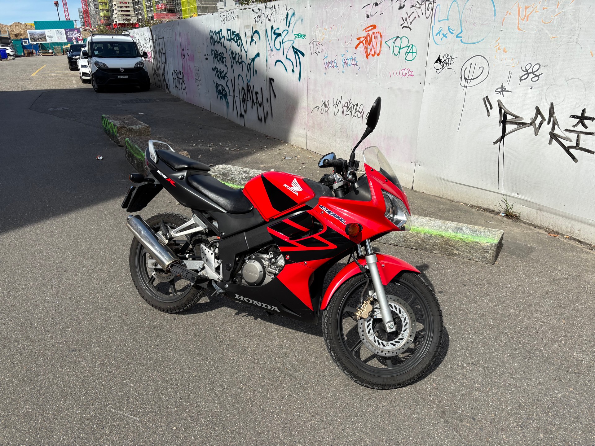 HONDA CBR 125 R-image-0
