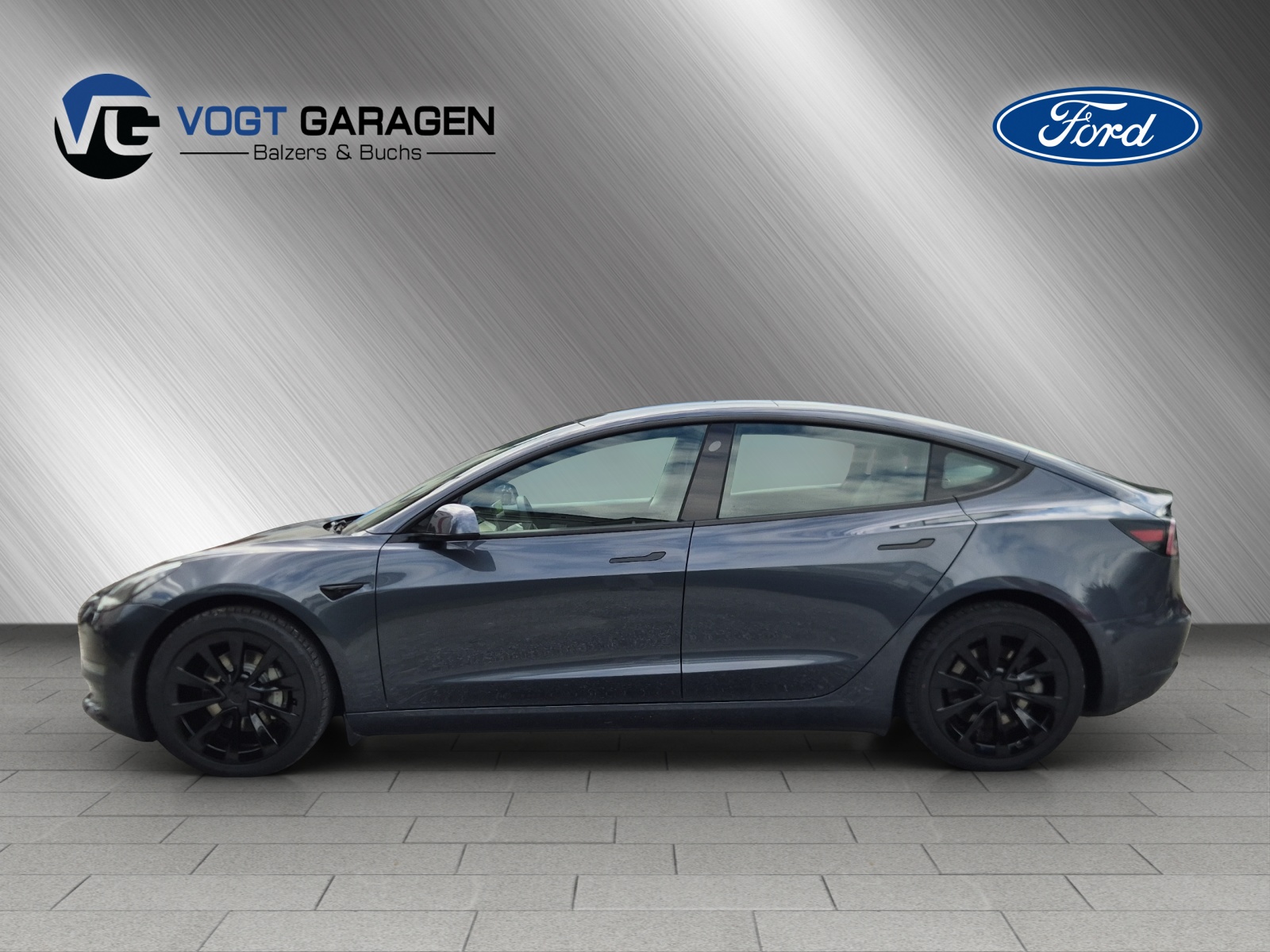 TESLA Model 3 Long Range Dual Motor-showroom-element-2