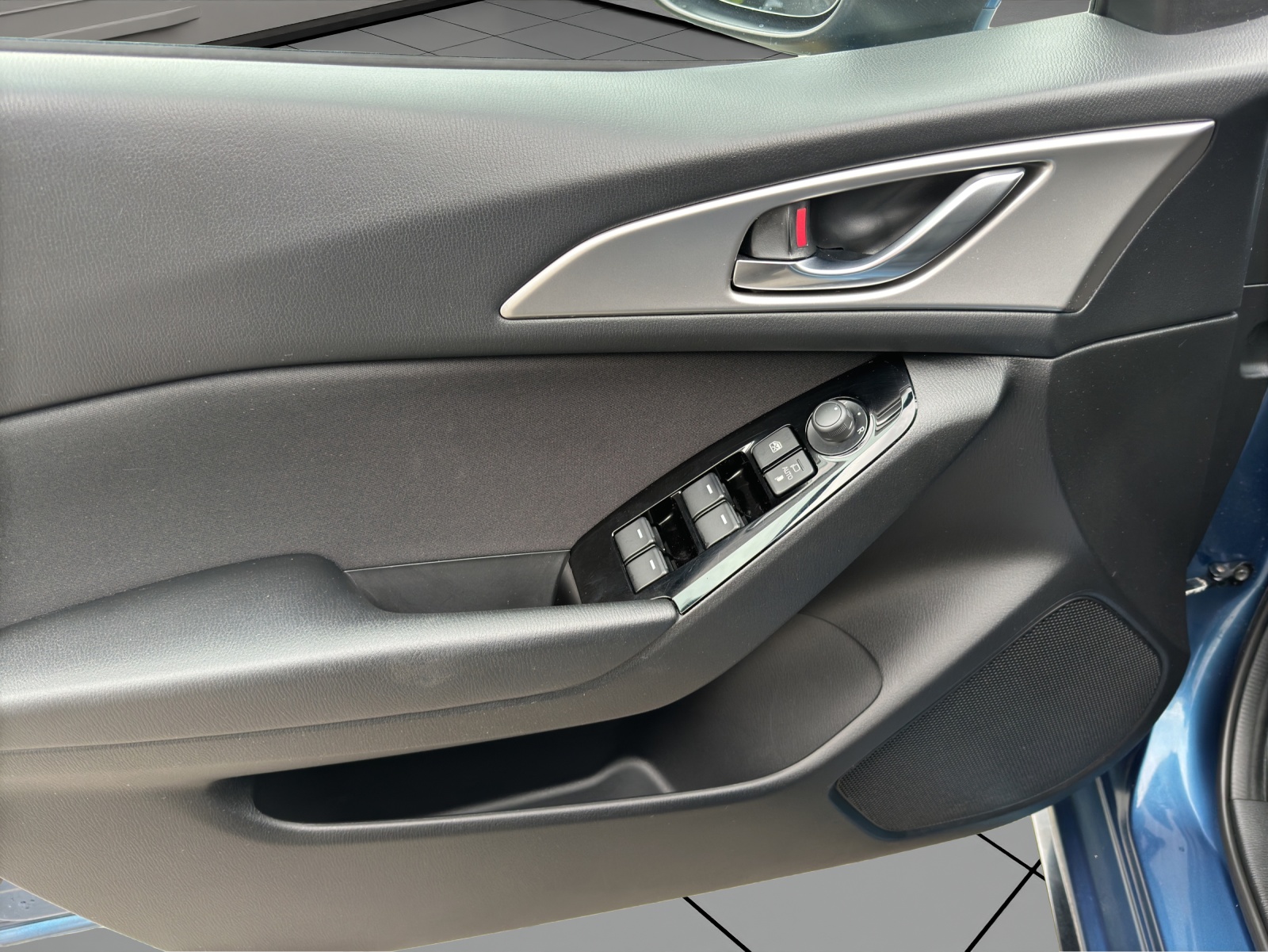 MAZDA 3 G 120 Revolution-image-13