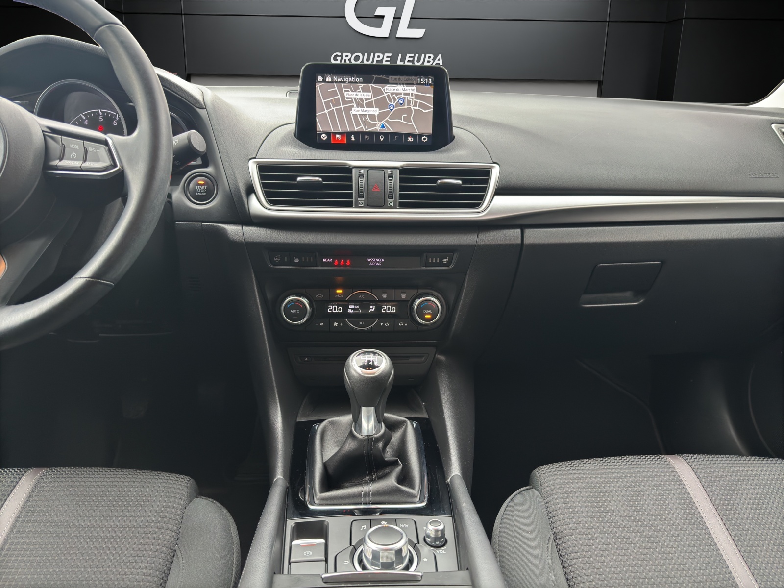 MAZDA 3 G 120 Revolution-image-9