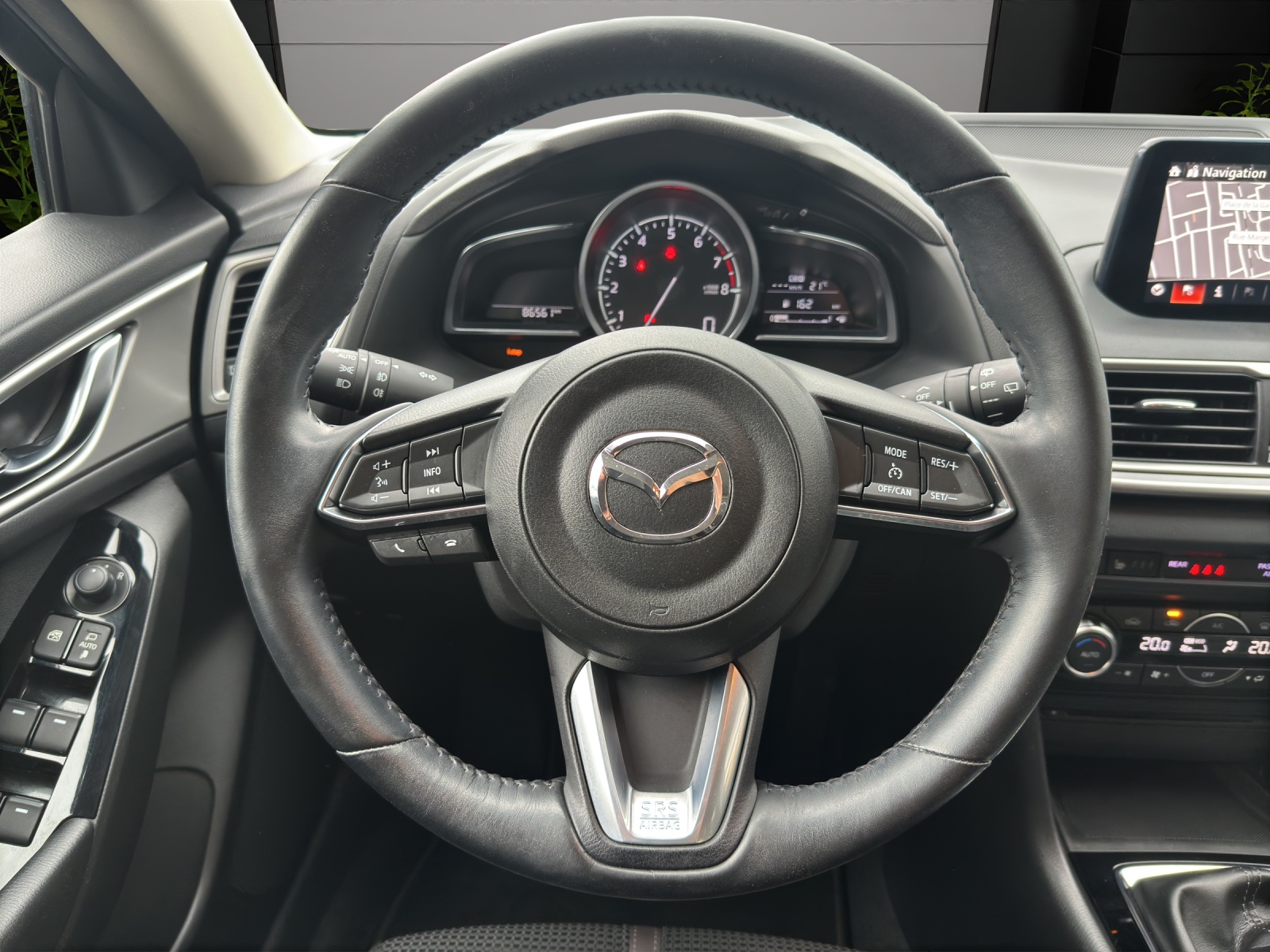 MAZDA 3 G 120 Revolution-image-10