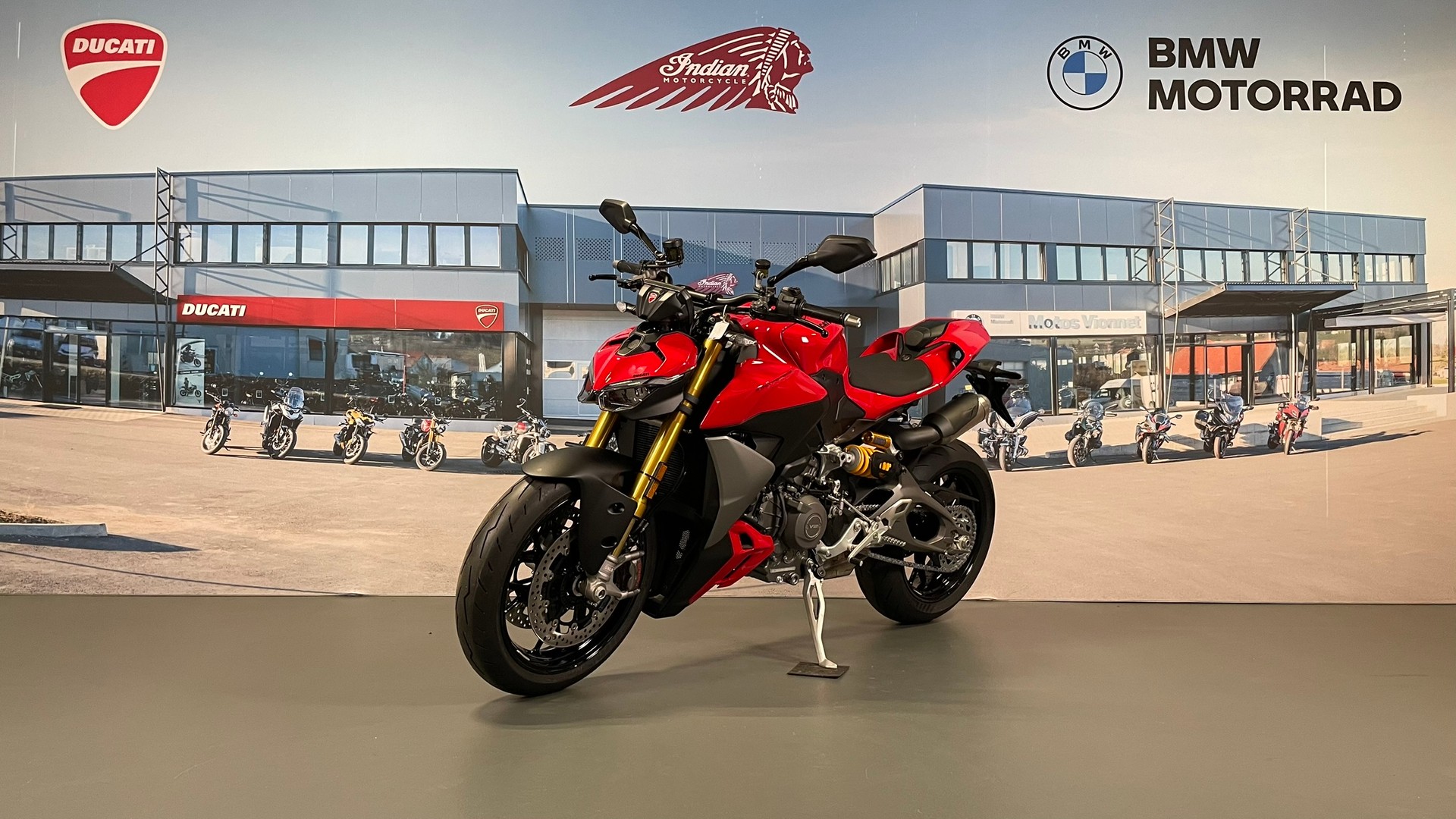 DUCATI Streetfighter V2 S-image-2