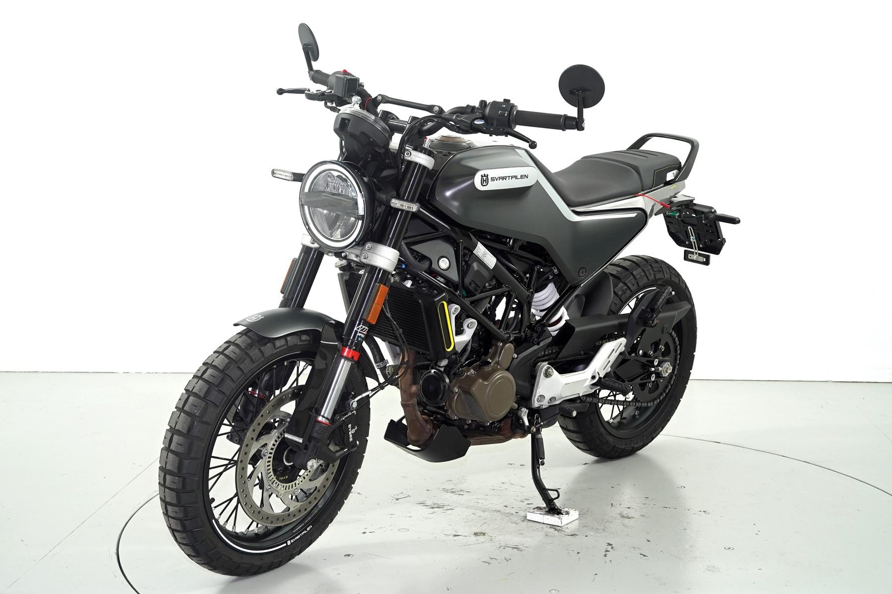 HUSQVARNA Svartpilen 125 ABS-image-2