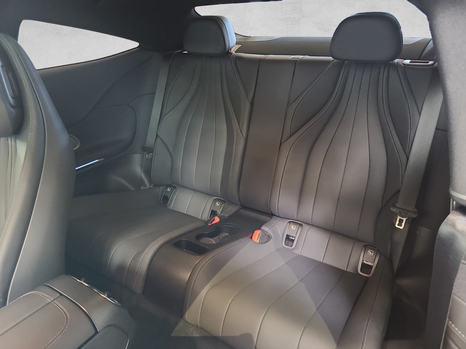 MERCEDES-BENZ CLE 300 AMG Line 4M Coupé C236-showroom-element-2