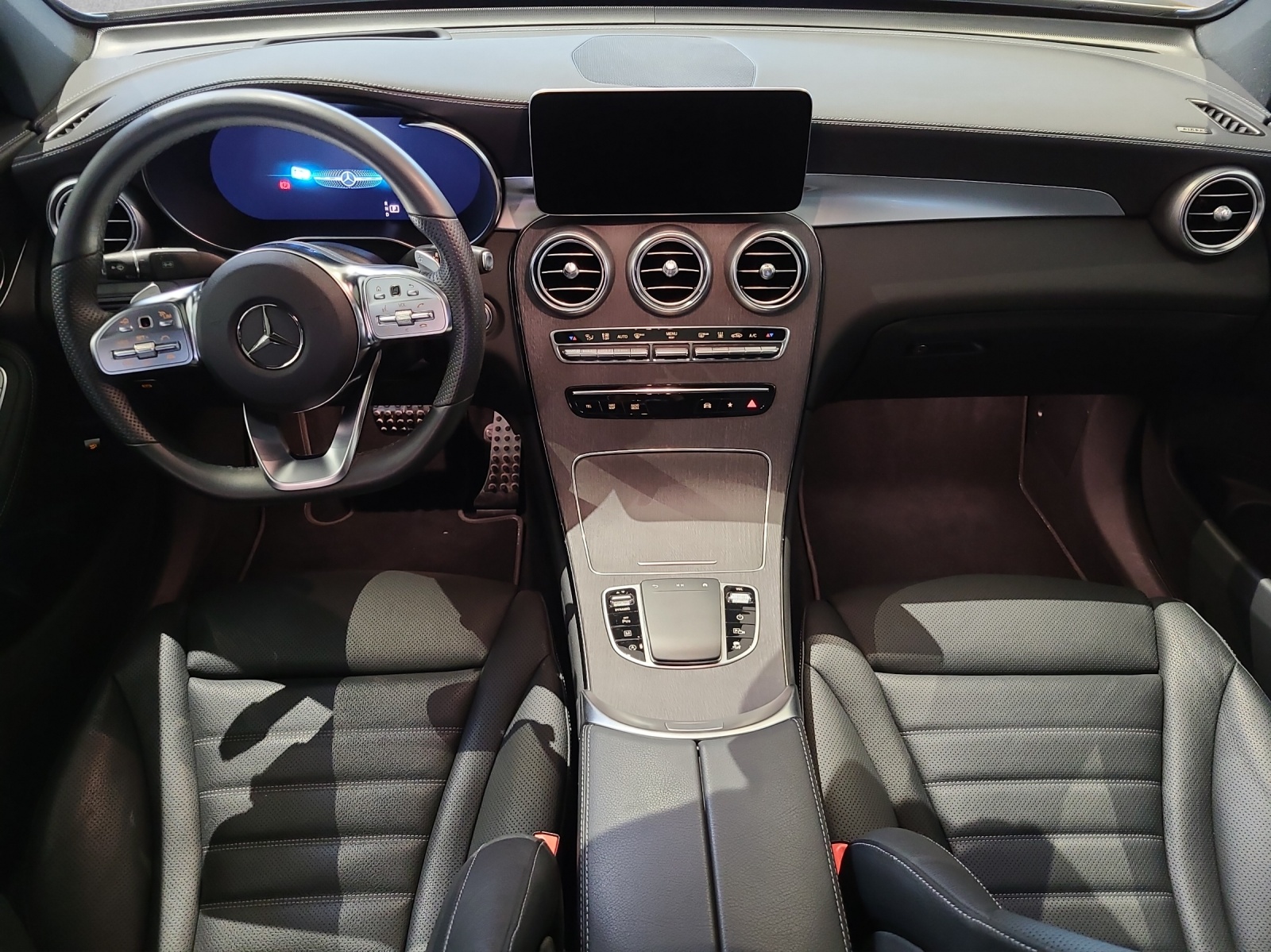 MERCEDES-BENZ GLC 400 d AMG Line 4M Coupé C253-showroom-element-3