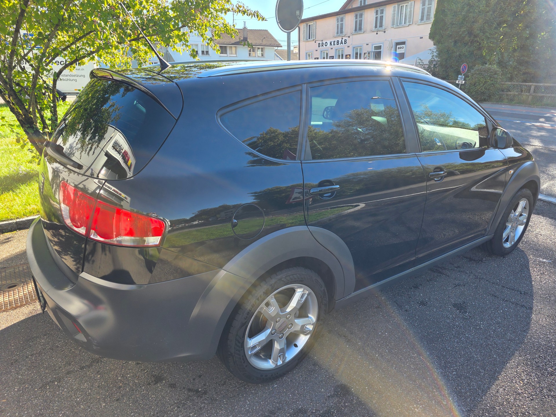SEAT Altea XL Freetrack 2.0 TSI Advantage / Automatik / 4x4 / inklusive neuer Winterreifen-image-8