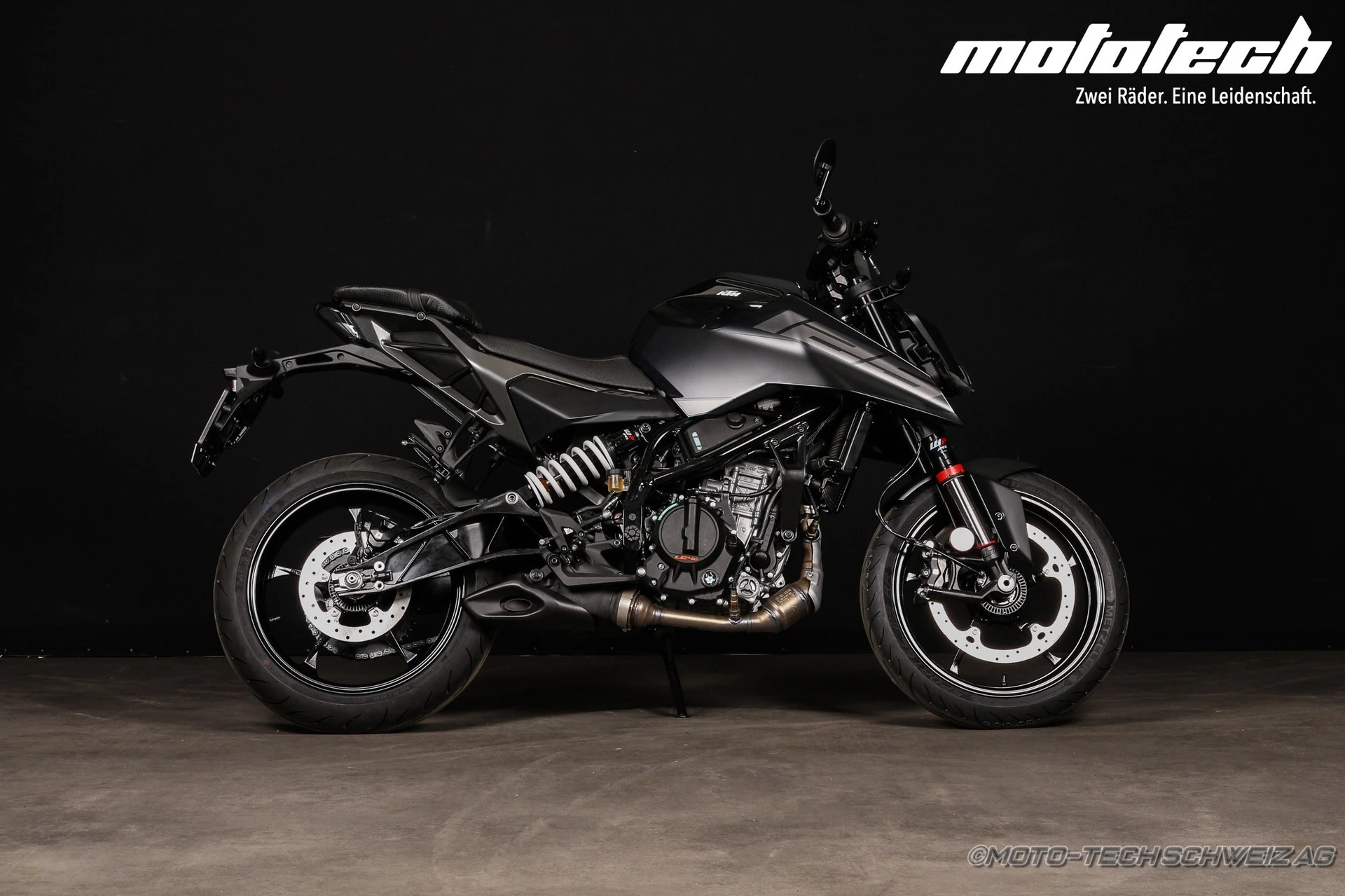KTM 125 Duke-image-1