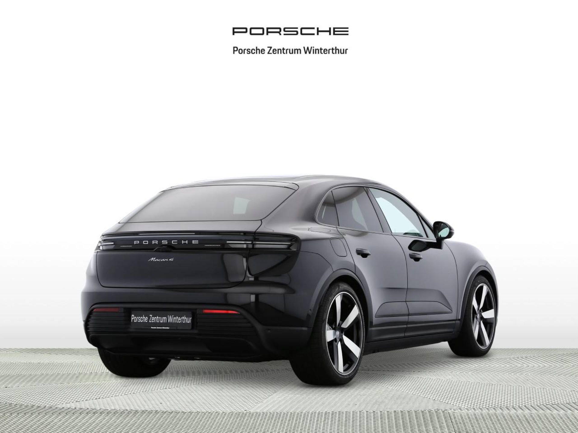 PORSCHE Macan 4-showroom-element-2