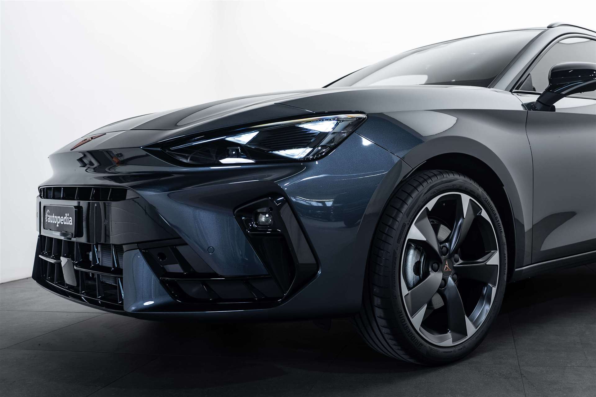 CUPRA CUPRA LEON ST 1.5 eTSi DSG-Automat-showroom-element-1