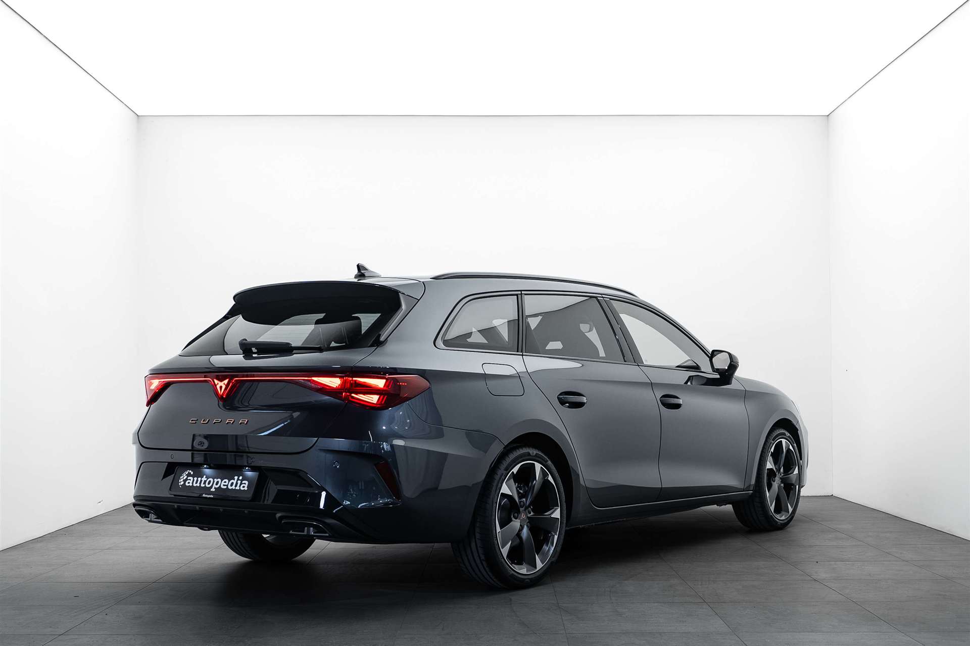 CUPRA CUPRA LEON ST 1.5 eTSi DSG-Automat-showroom-element-2