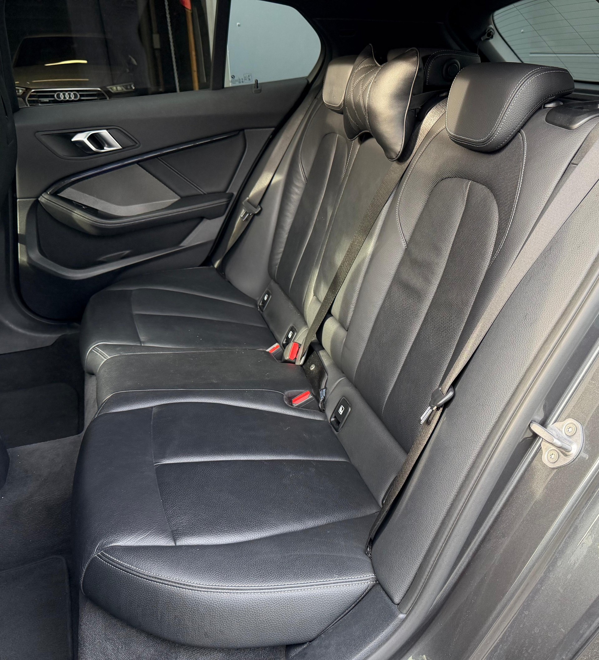 BMW M135i xDrive Steptronic-image-10