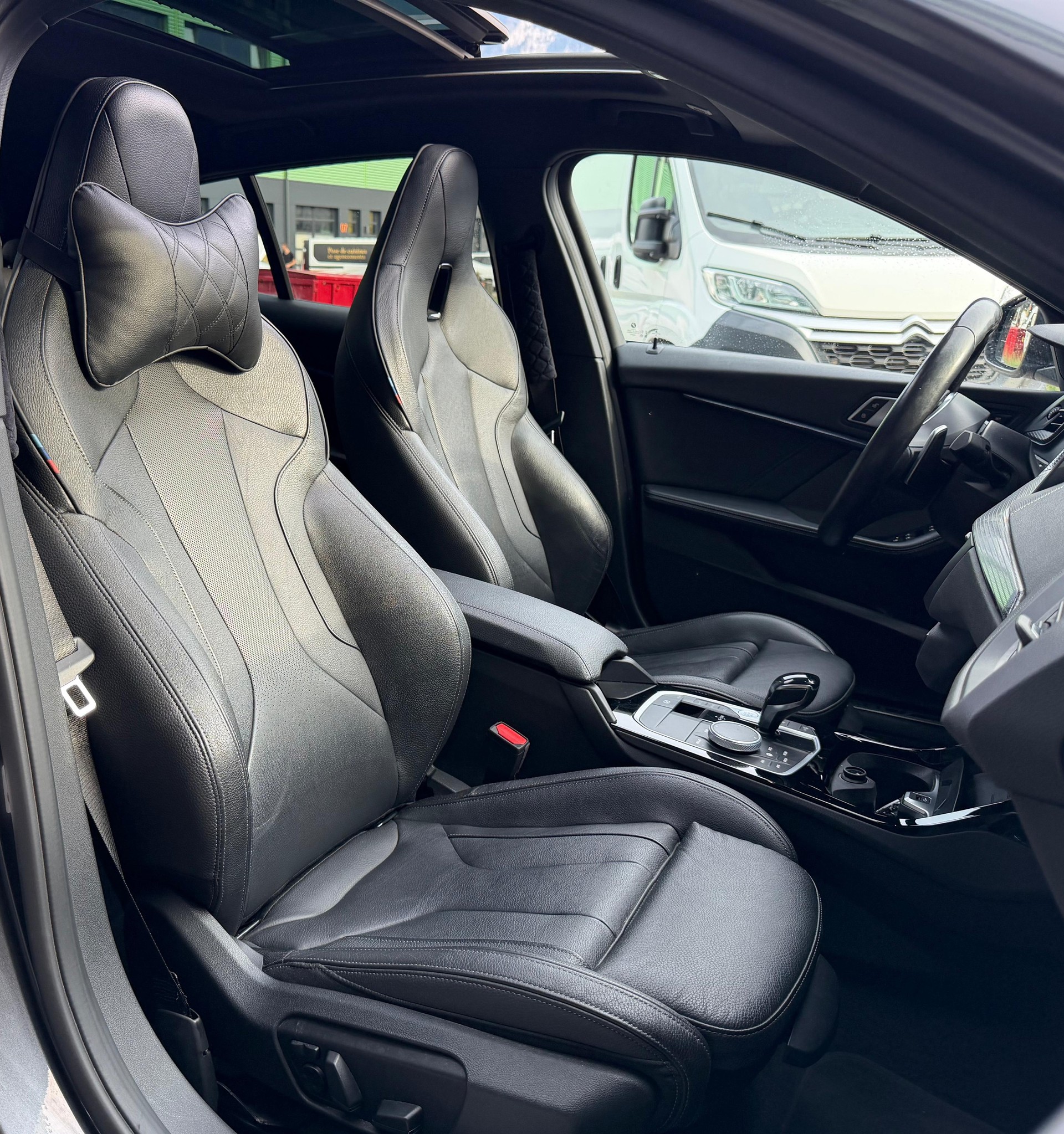 BMW M135i xDrive Steptronic-image-11