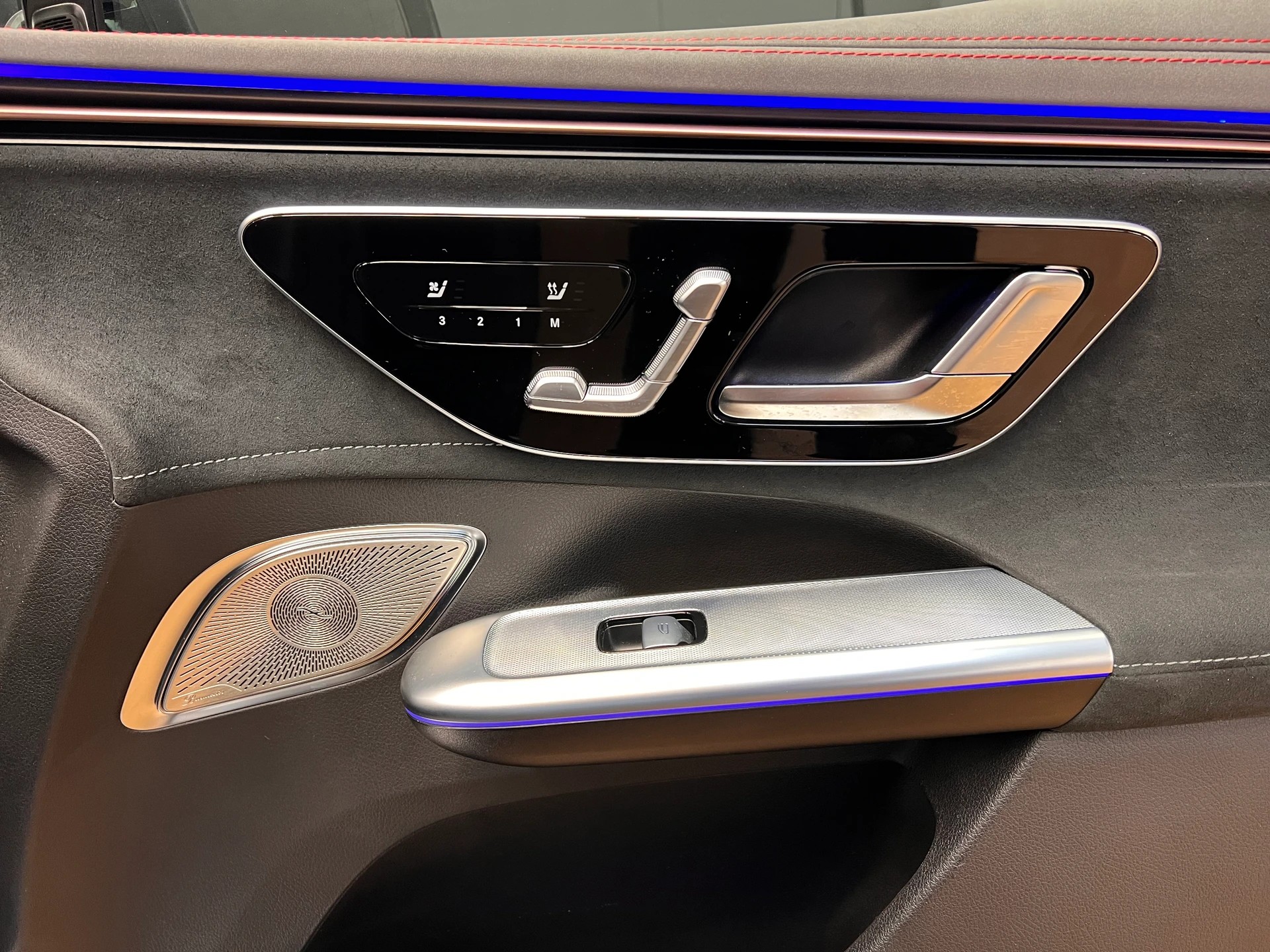 MERCEDES-BENZ EQE SUV AMG 43 4M - AMG / DISTRONIC-image-9