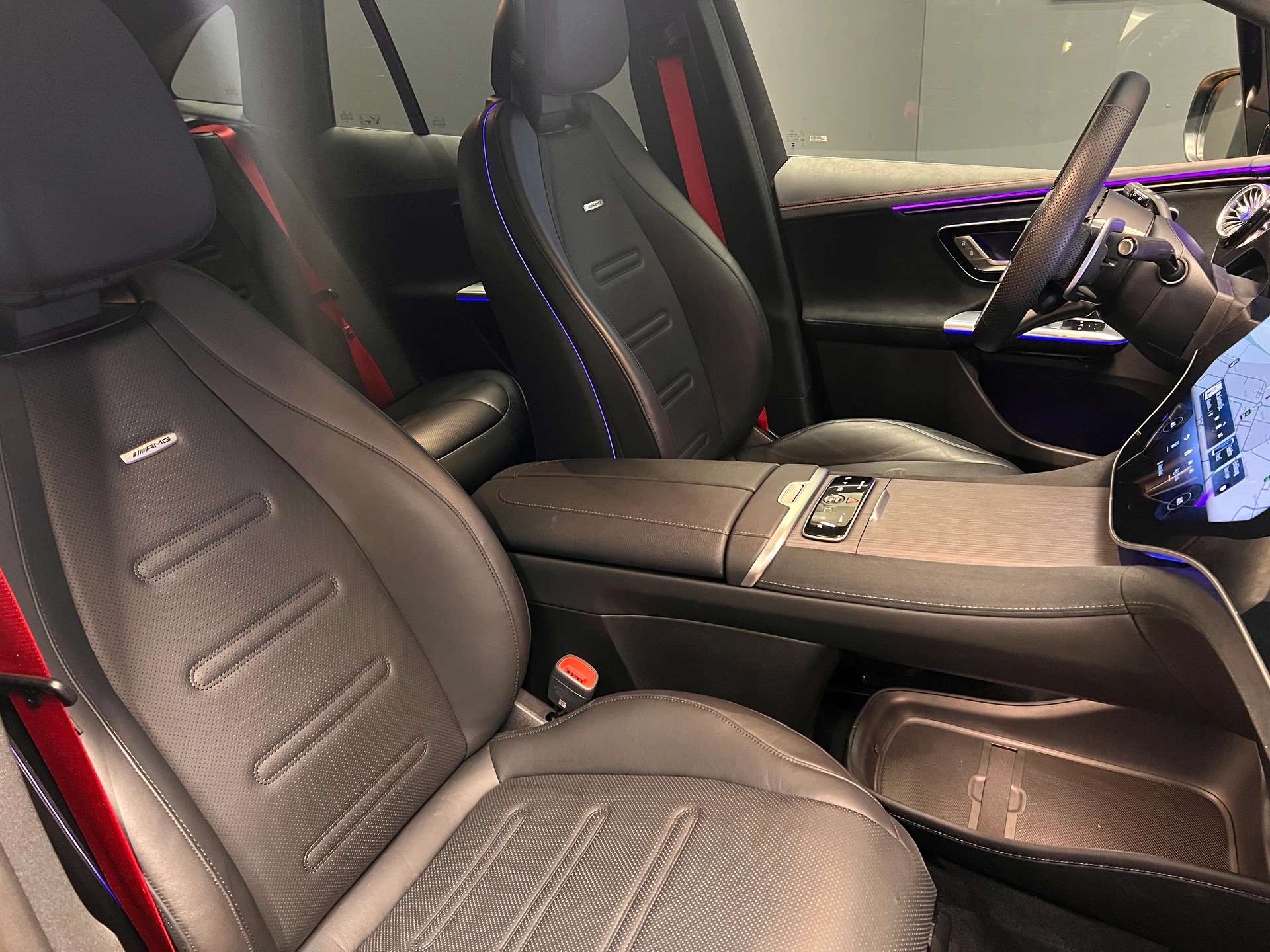 MERCEDES-BENZ EQE SUV AMG 43 4M - AMG / DISTRONIC-image-8
