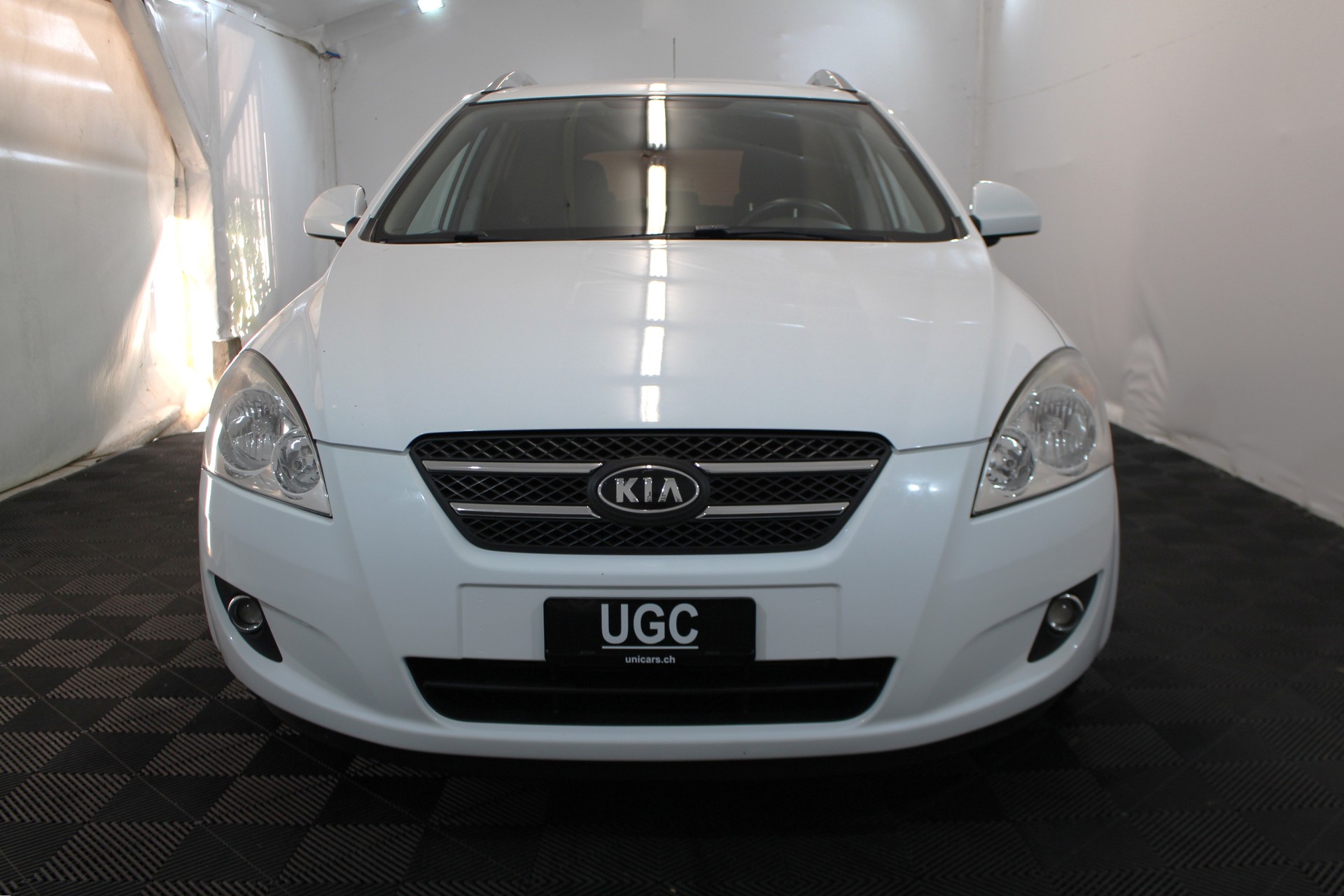 KIA Cee'd Sporty Wagon 1.4 CVVT Eco-showroom-element-1