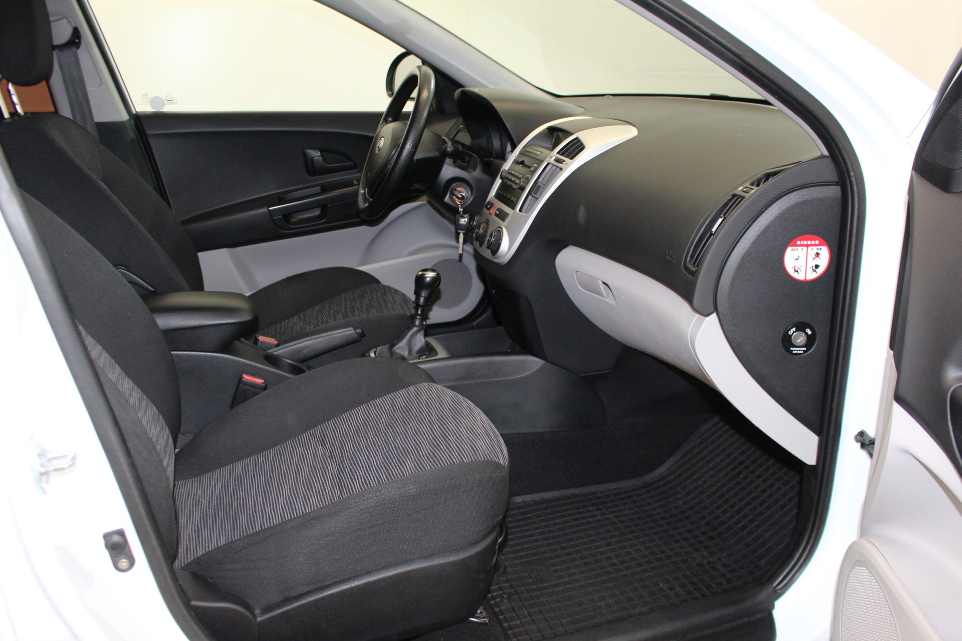KIA Cee'd Sporty Wagon 1.4 CVVT Eco-image-10