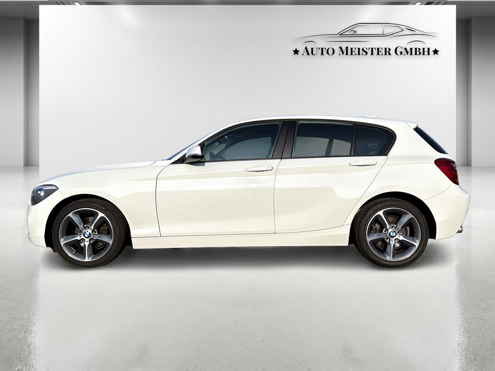 BMW 114i Business-image-1