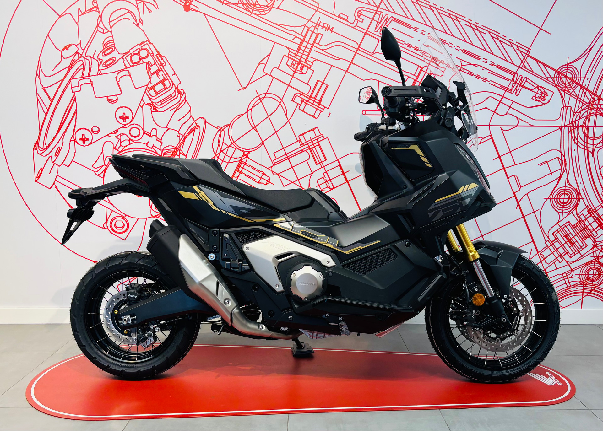 HONDA X-ADV 750-image-0