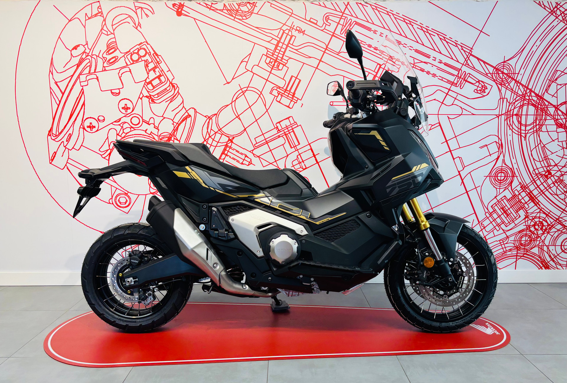 HONDA X-ADV 750-image-1