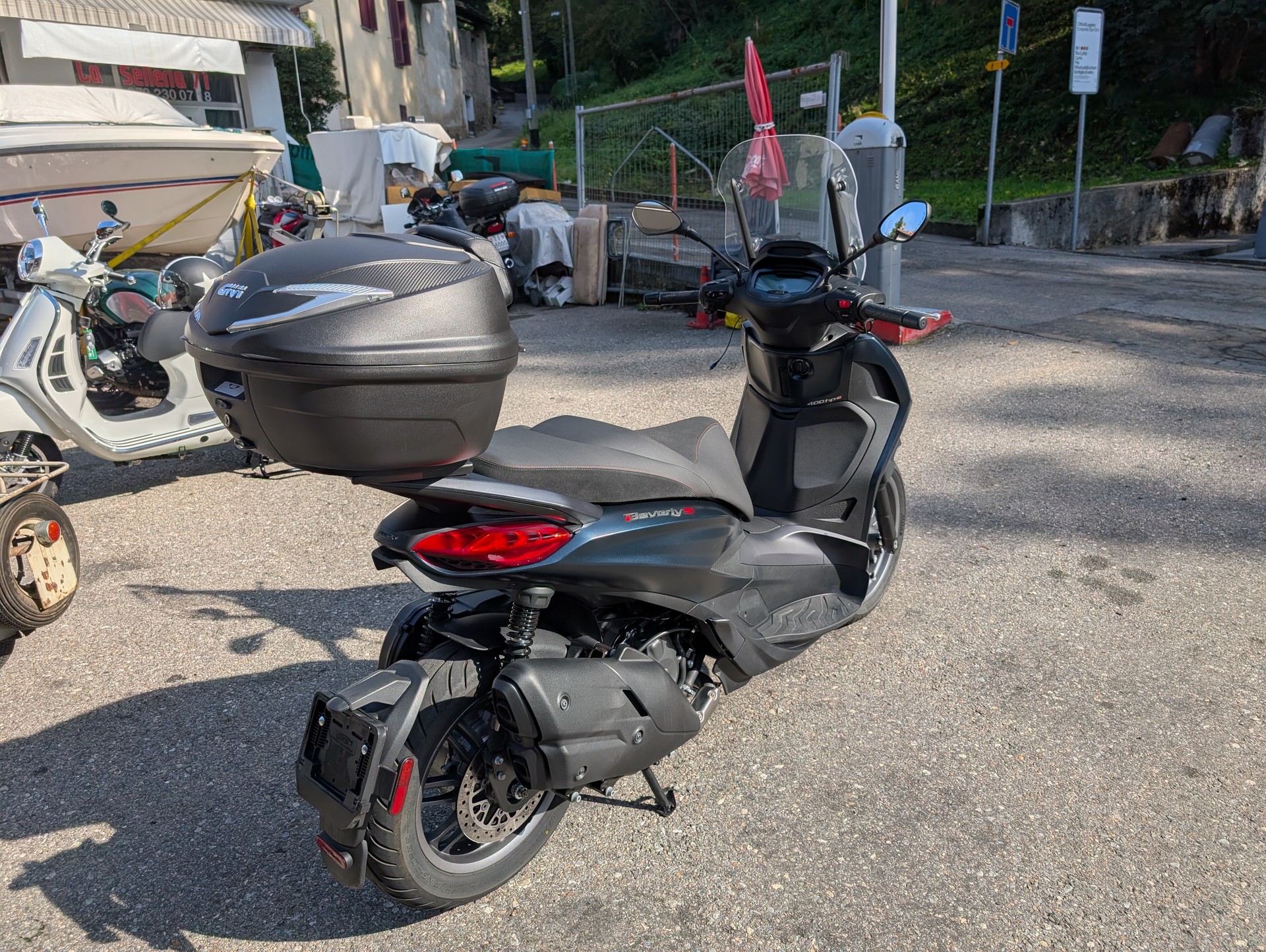 PIAGGIO Beverly 400 Sport-image-1