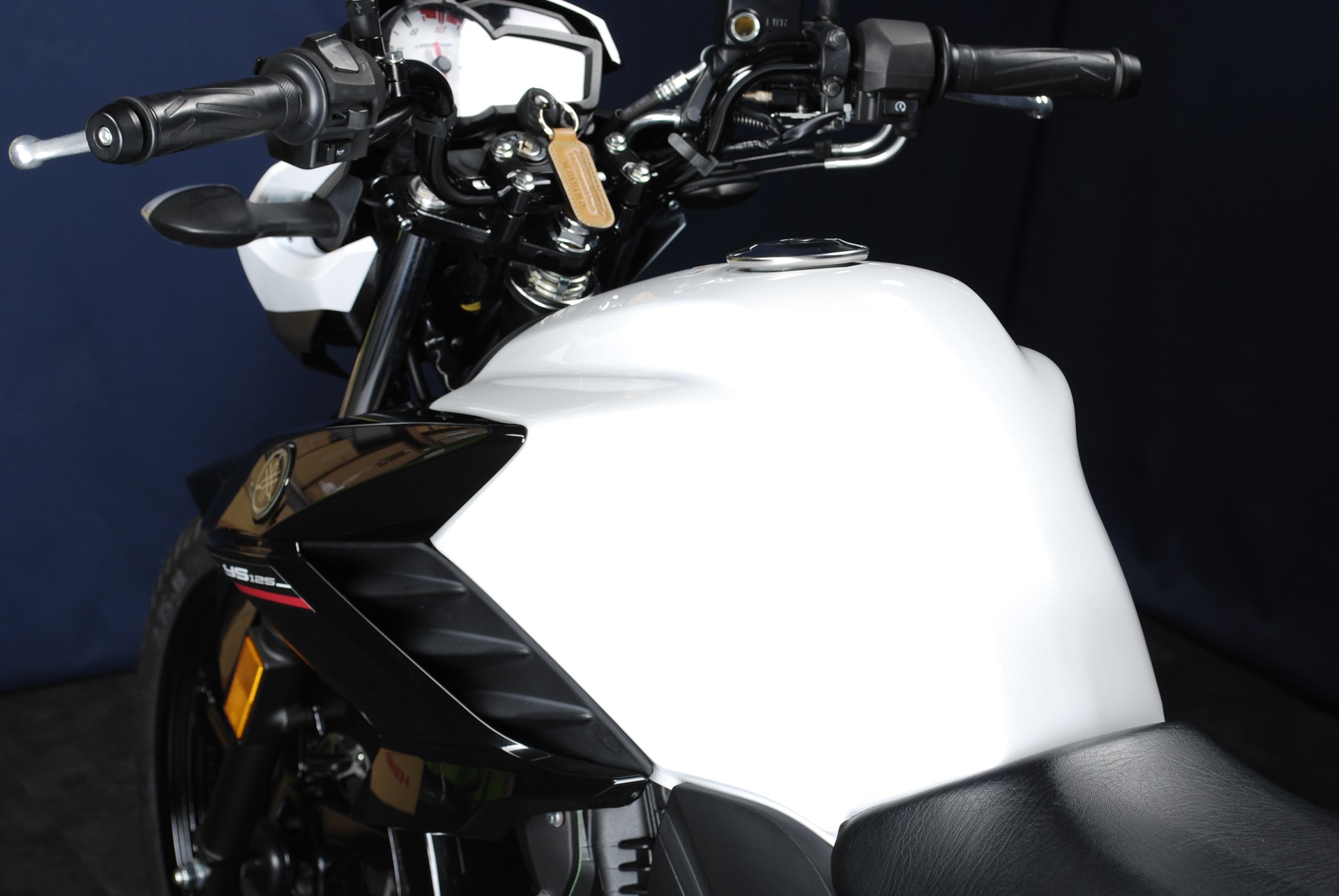 YAMAHA YS 125-image-9