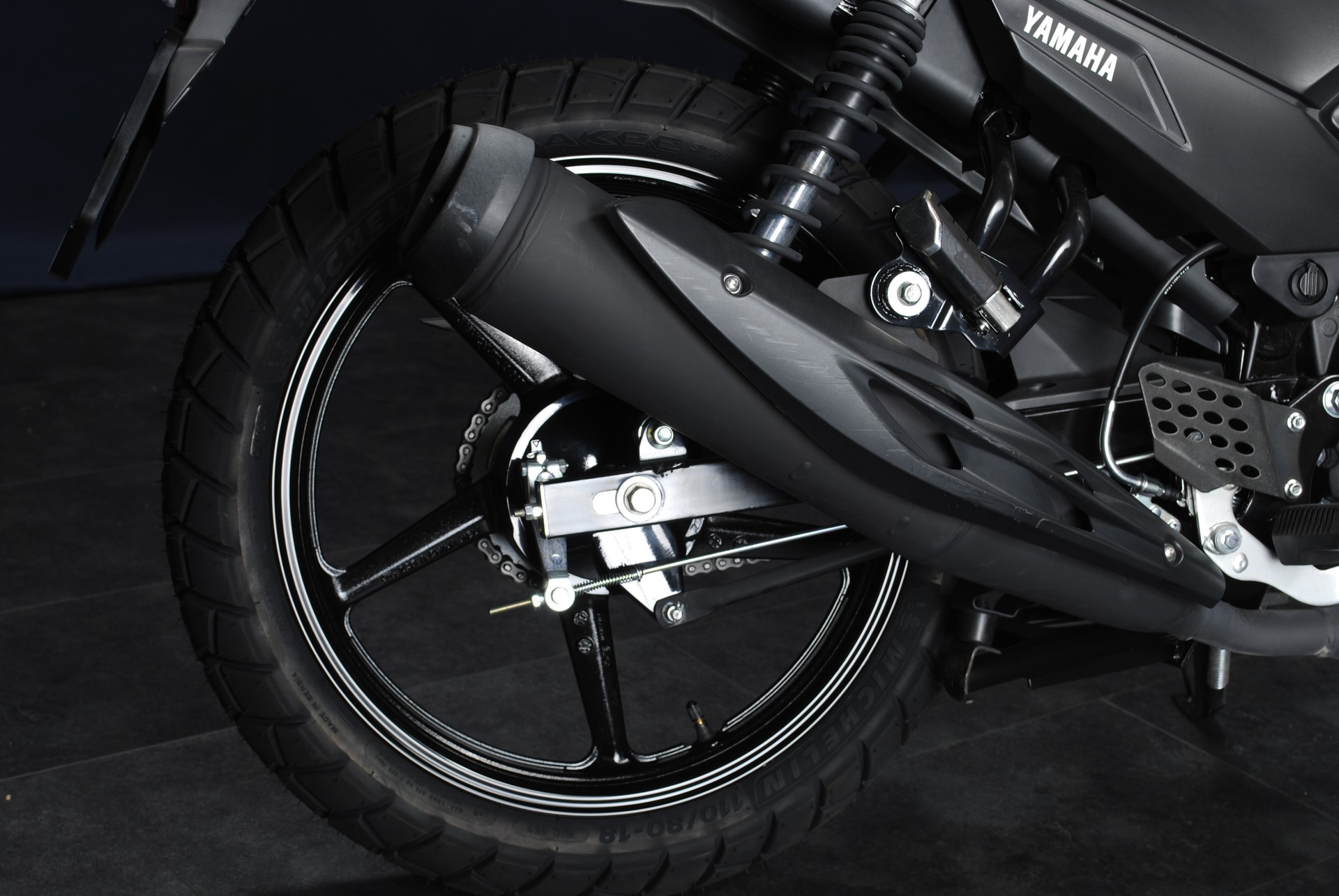 YAMAHA YS 125-image-1