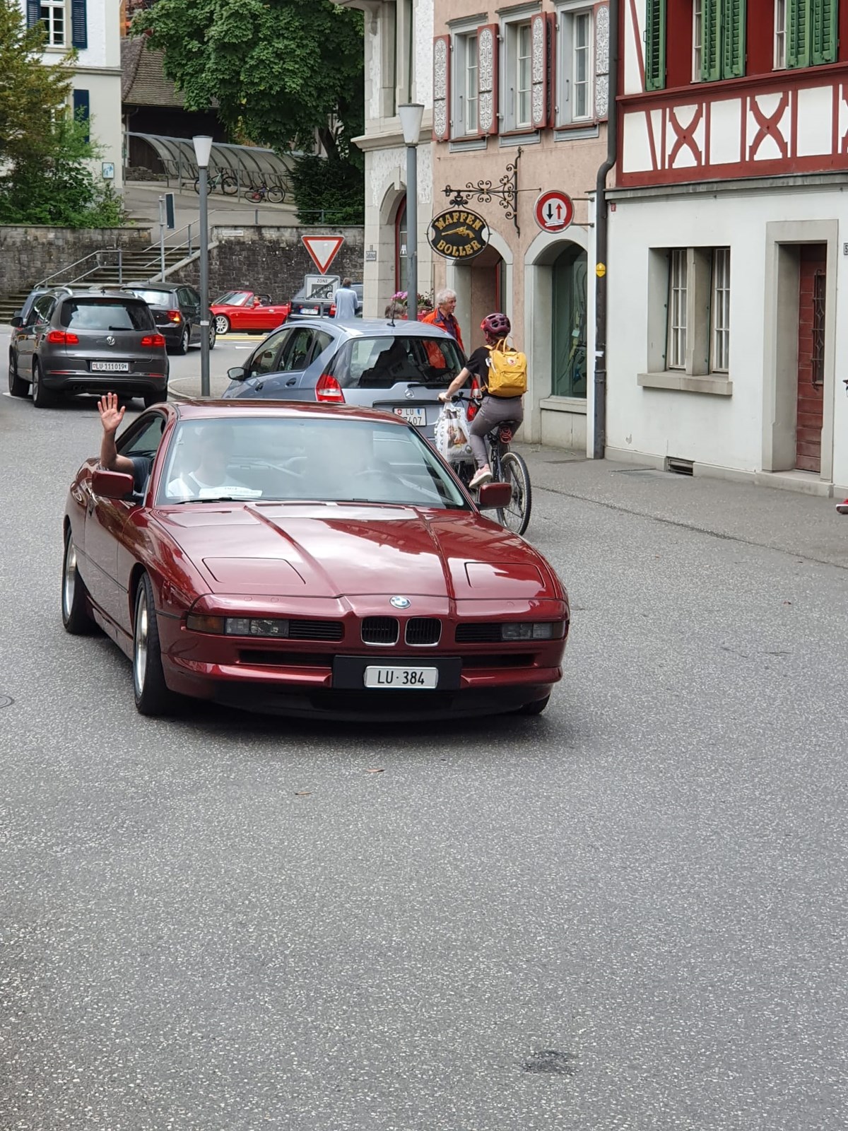 BMW 850i A-image-4