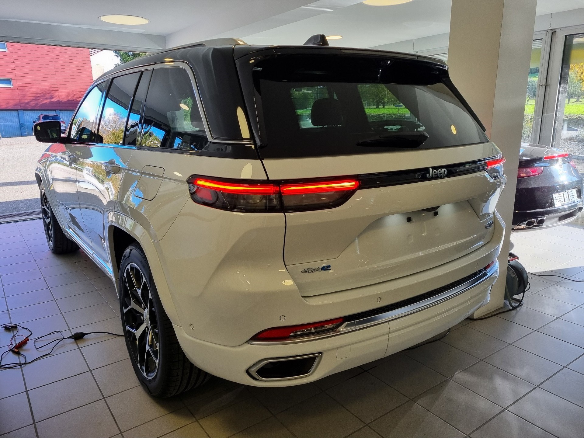 JEEP Grand Cherokee 2.0 Plug-in-Hybrid Summit Reserve 4xe-image-2