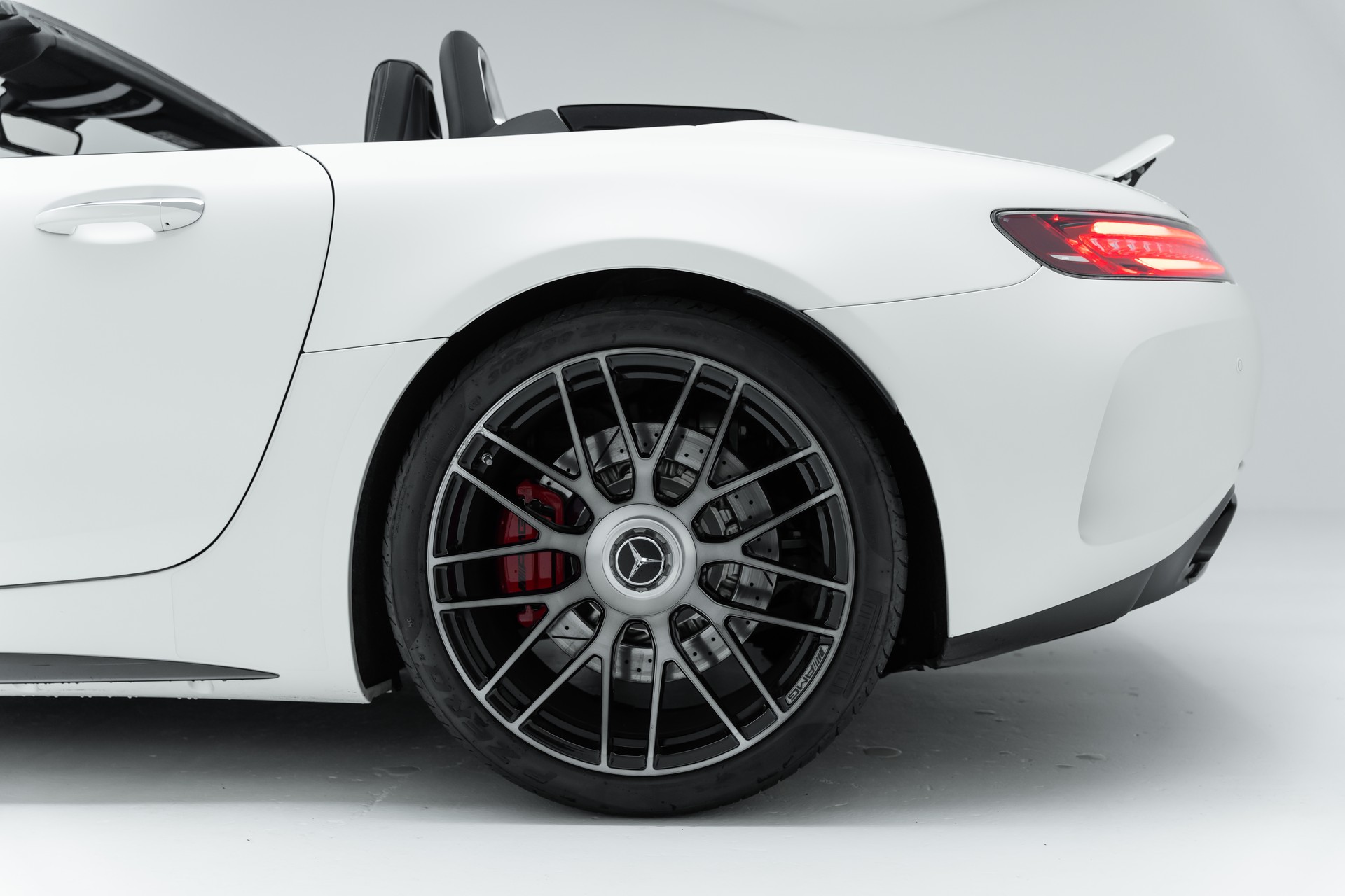 MERCEDES-BENZ AMG GT C Roadster Edition 50 Speedshift DCT-image-8