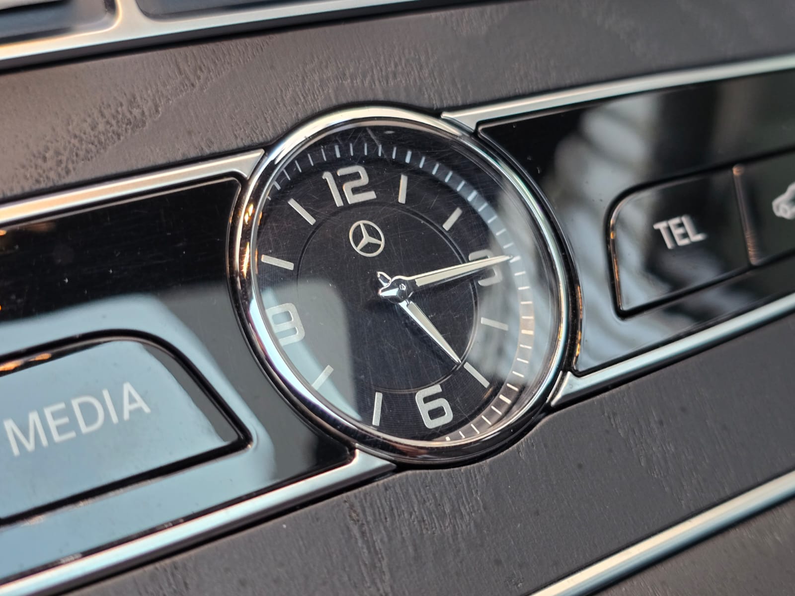 MERCEDES-BENZ E 43 AMG 4 Matic 9G-Tronic-image-18
