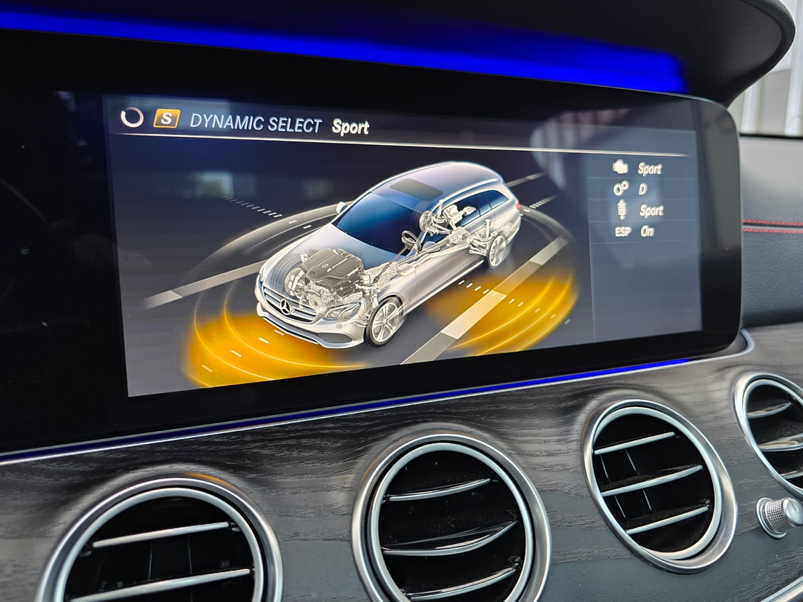 MERCEDES-BENZ E 43 AMG 4 Matic 9G-Tronic-image-15