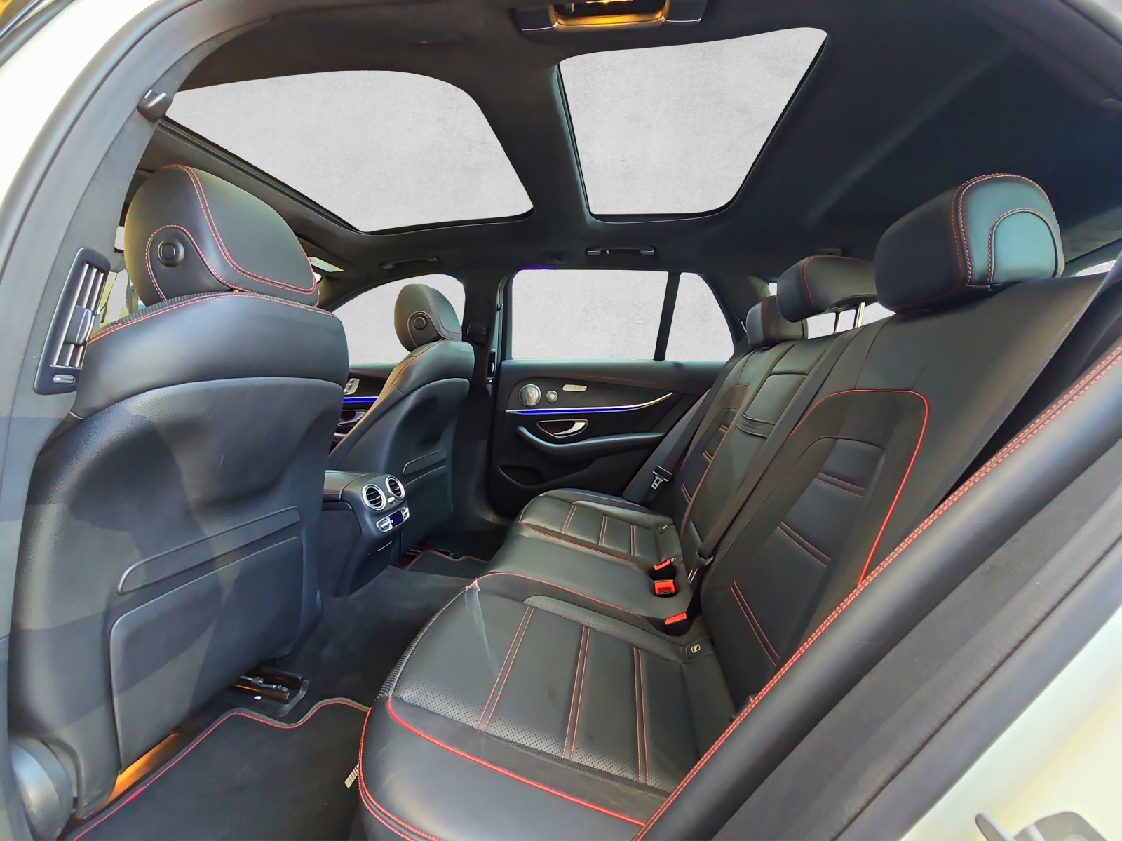 MERCEDES-BENZ E 43 AMG 4 Matic 9G-Tronic-image-8