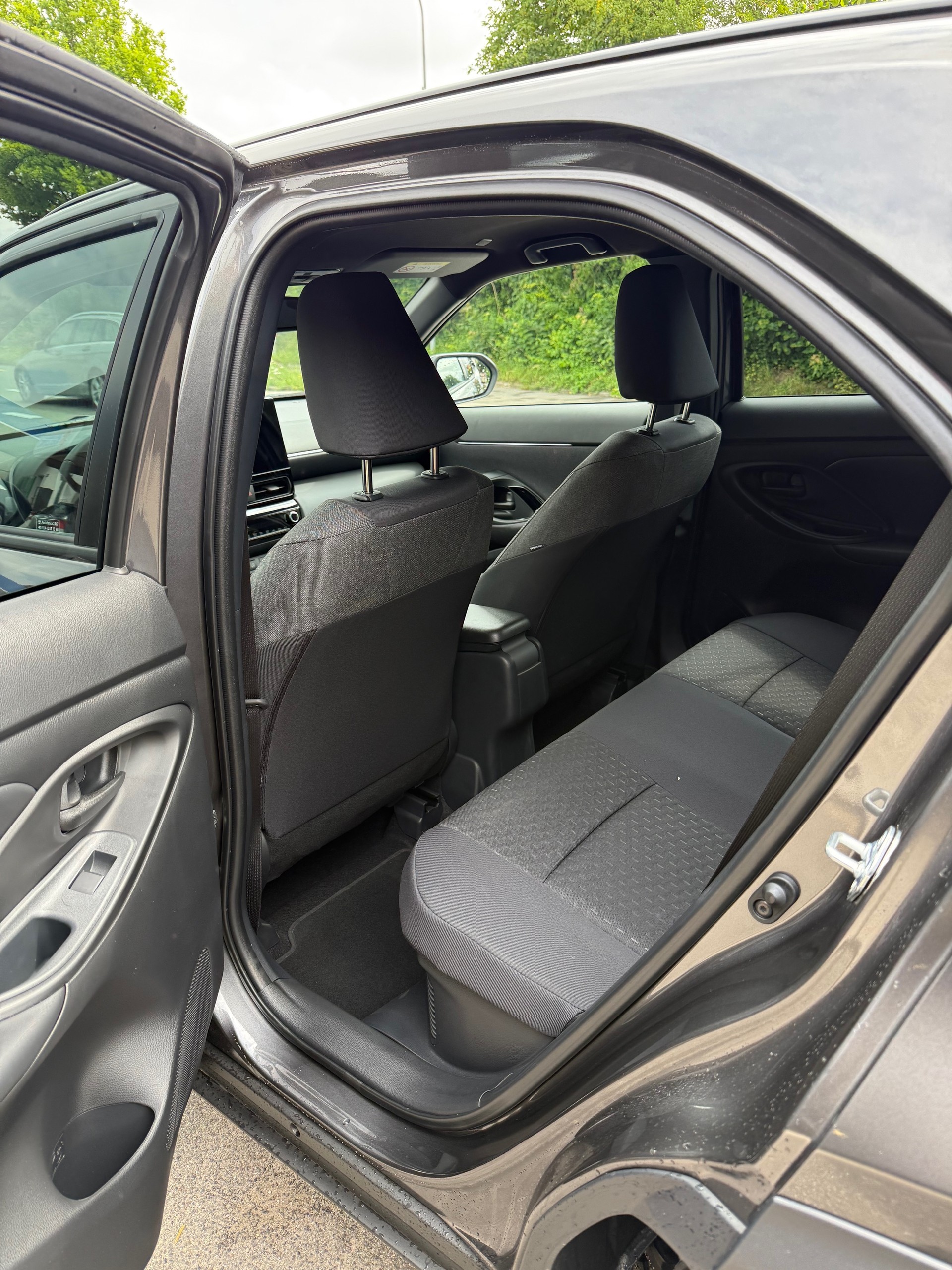 TOYOTA YARIS CROSS-image-5