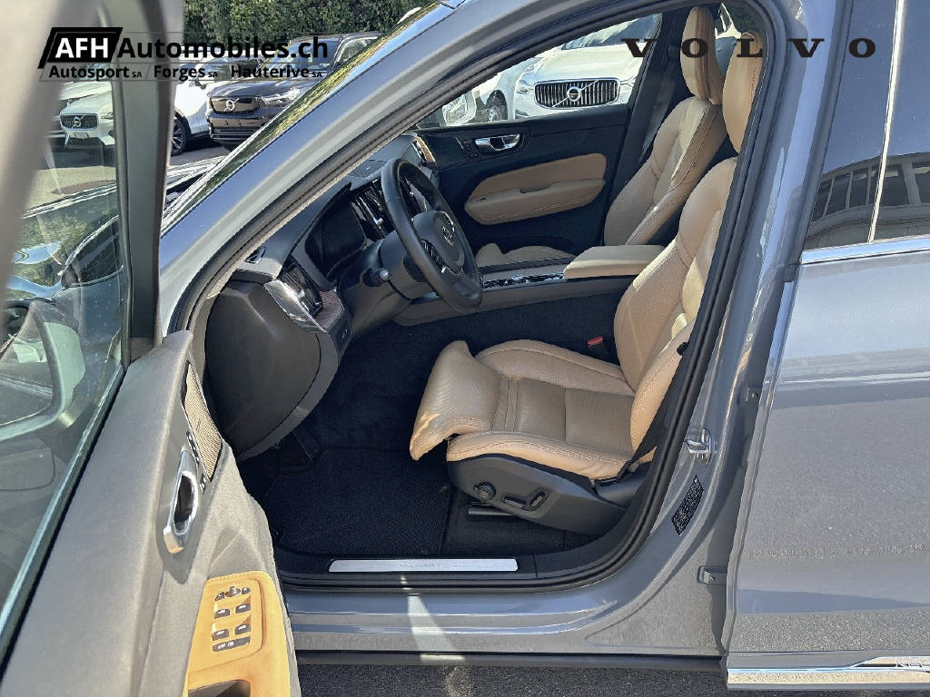 VOLVO XC60 2.0 T8 TE Ultimate Bright eAWD-image-19
